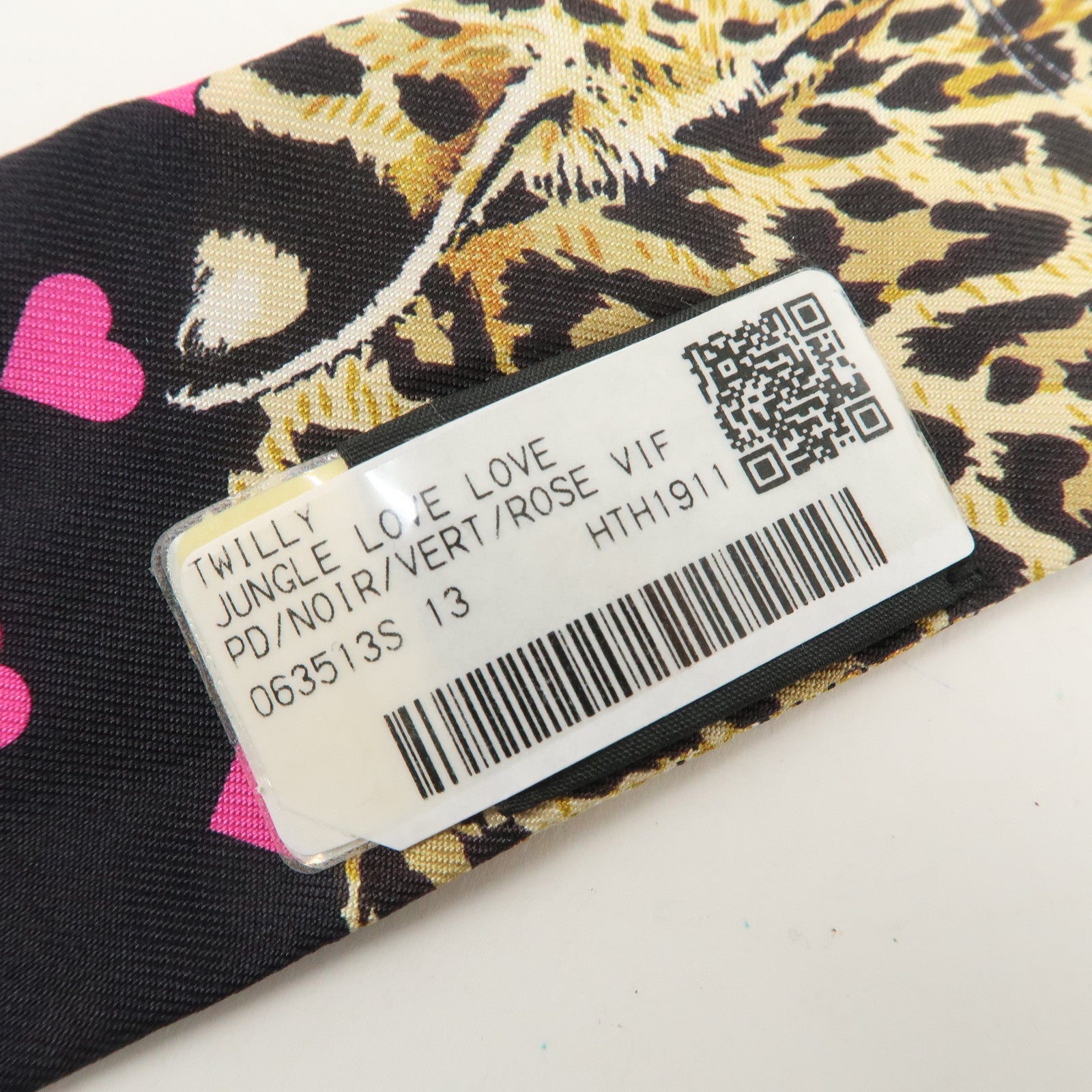 HERMES 100% Silk Twilly Scarf JUNGLE LOVE LOVE Black Yellow Pink Used