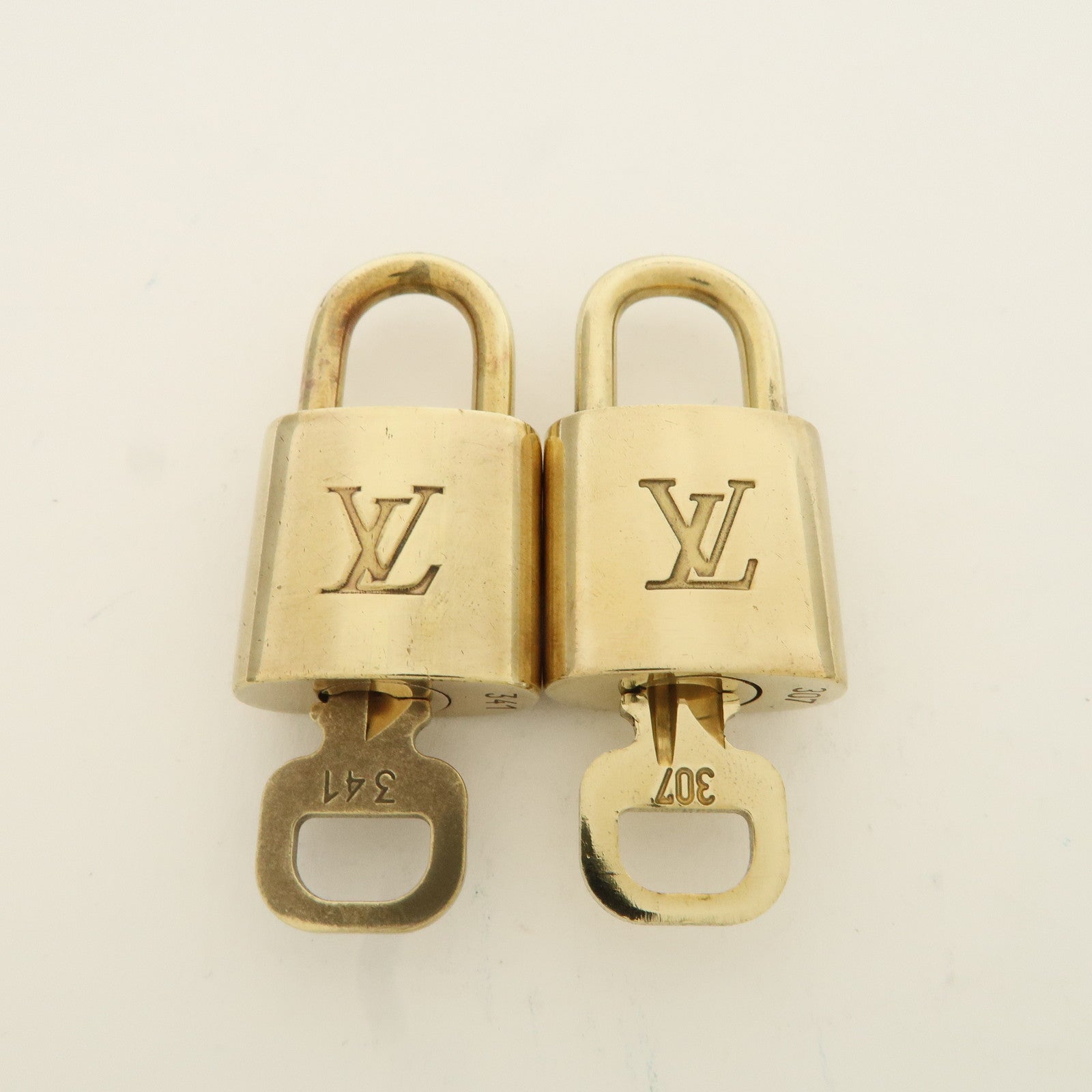 Louis Vuitton Set of 10 Lock & Key Cadena Key Lock Metal Gold Used