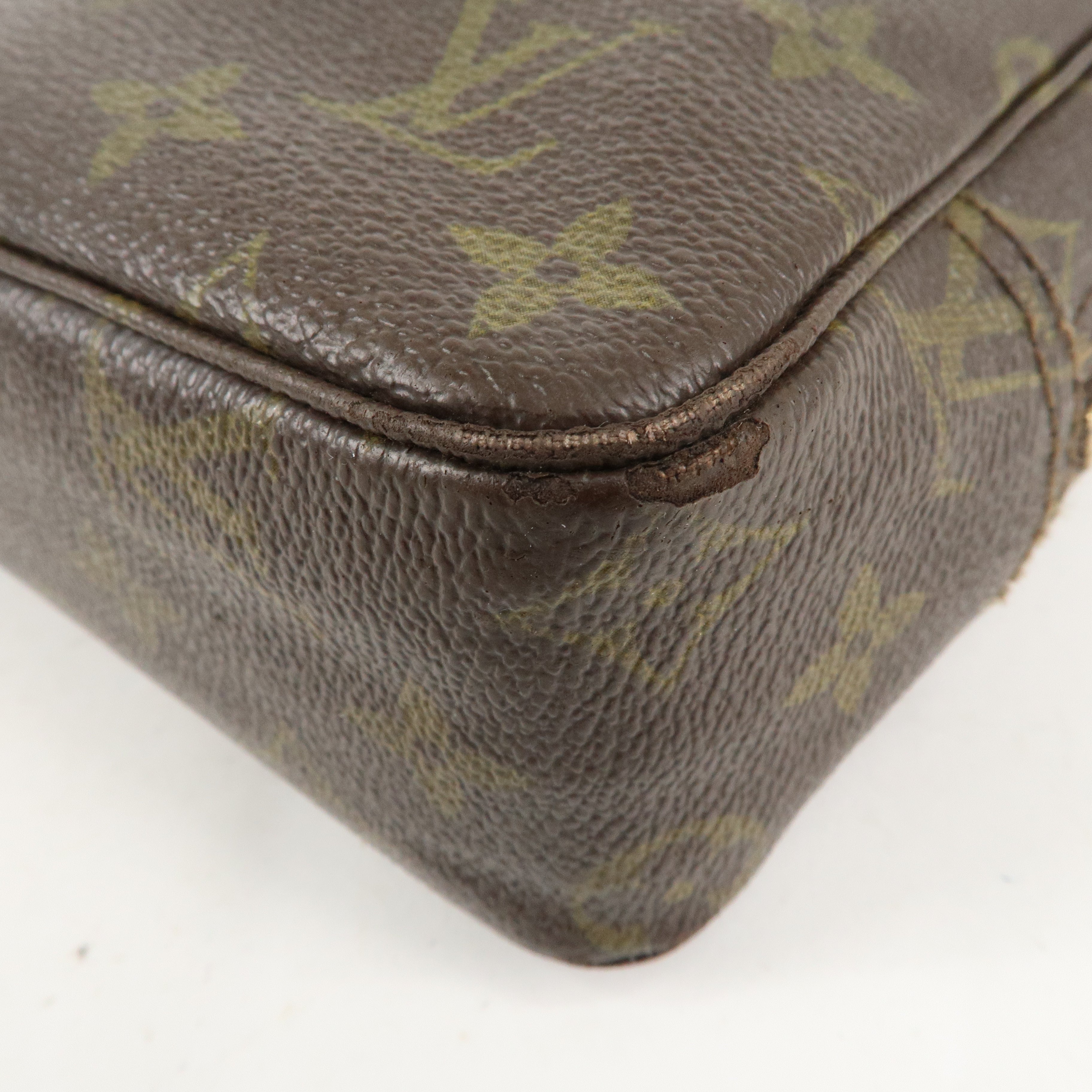 Louis Vuitton Monogram Trousse Toilette 23 Pouch Brown M47524