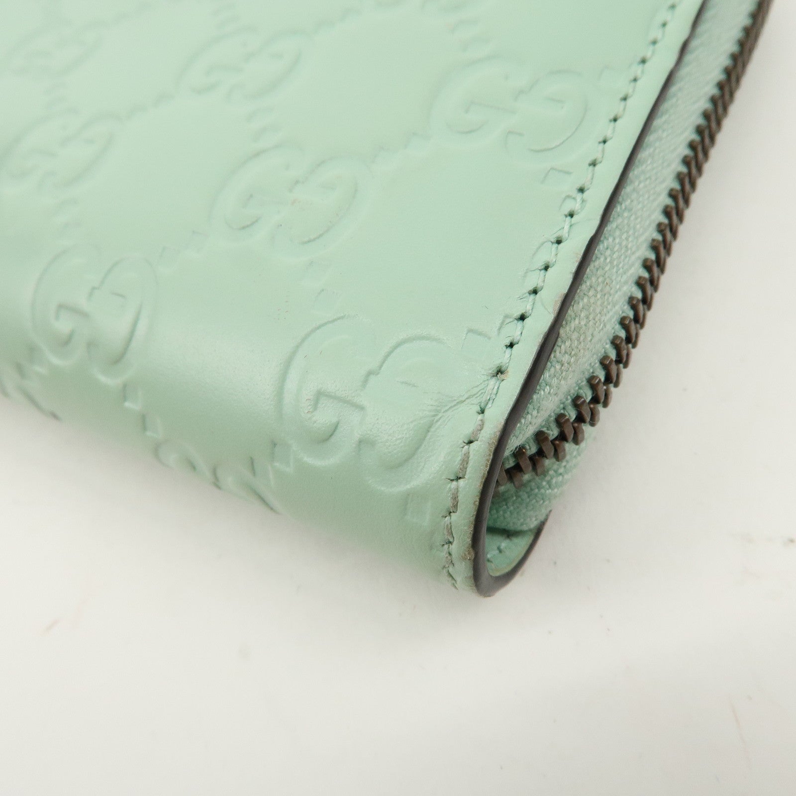 GUCCI Guccishima Leather Round Wallet Cat Motif Mint Green 548058