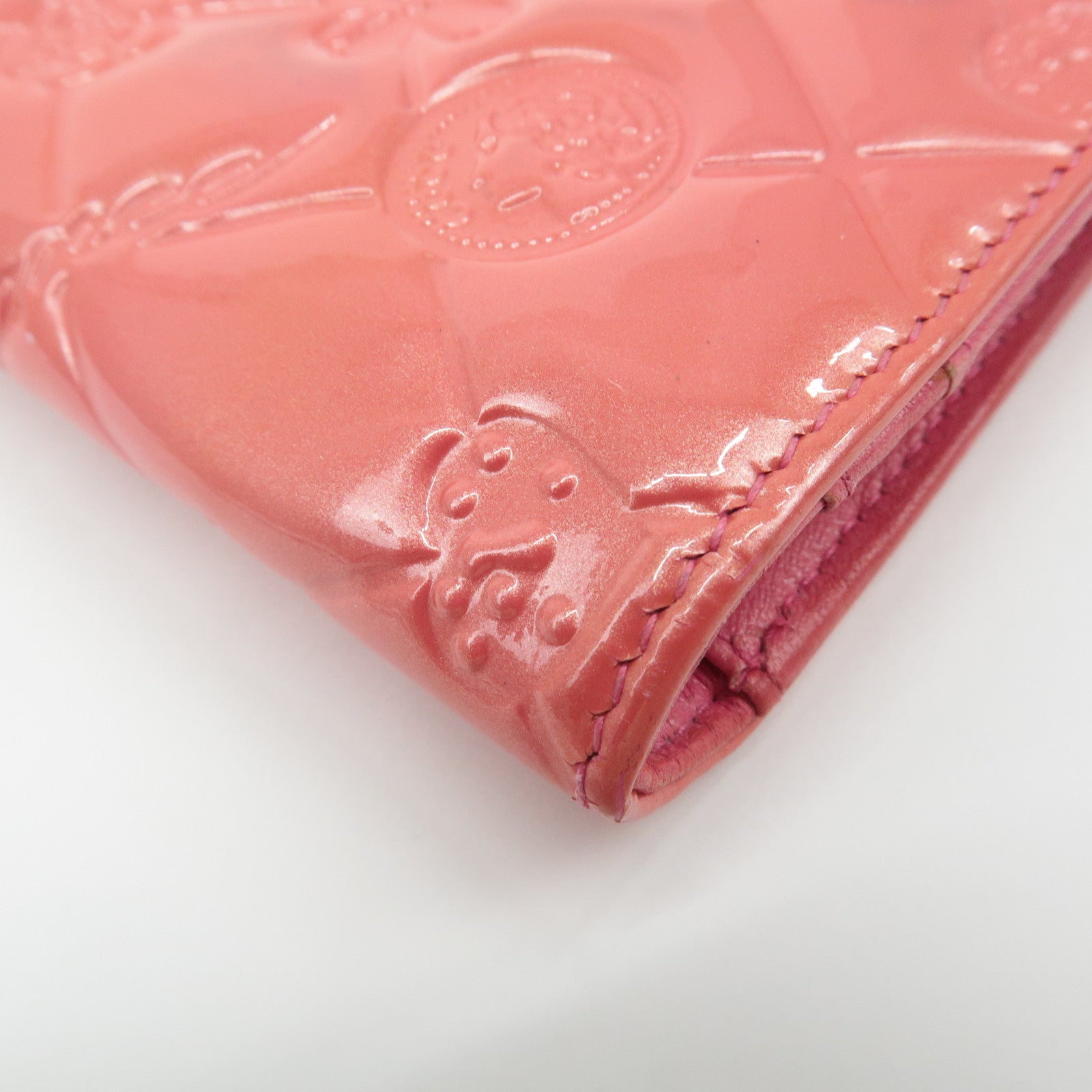 CHANEL Icon Line Patent Leather Bi-fold Wallet Pink