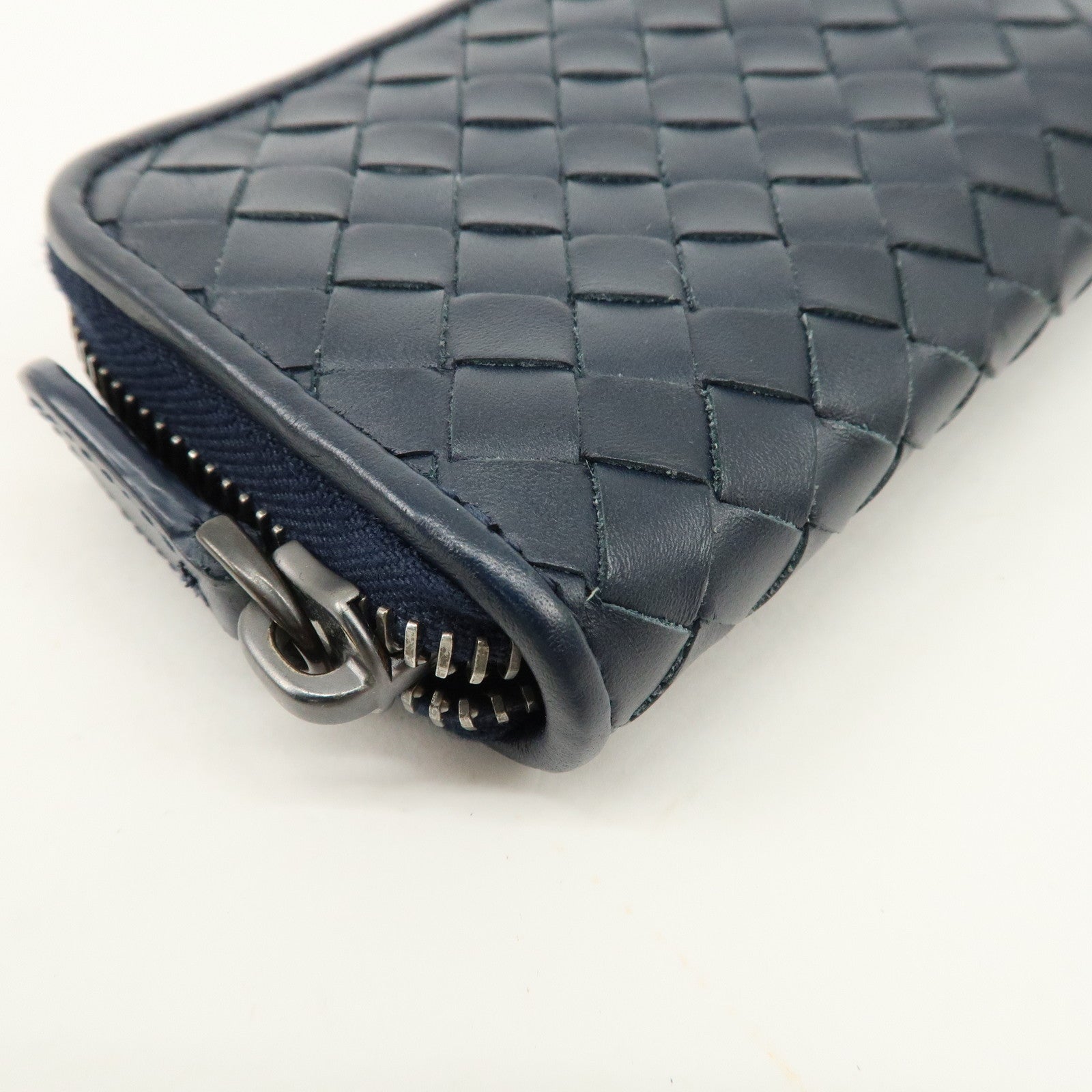 BOTTEGA VENETA Intrecciato Leather Zip Round Coin Case Navy