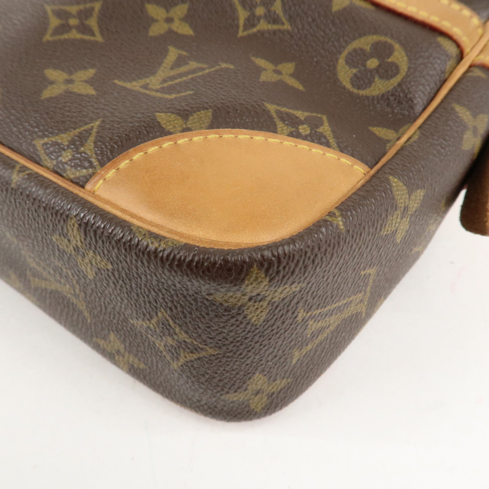 Louis Vuitton Monogram Compiegne 28 Pouch Clutch Bag M51845