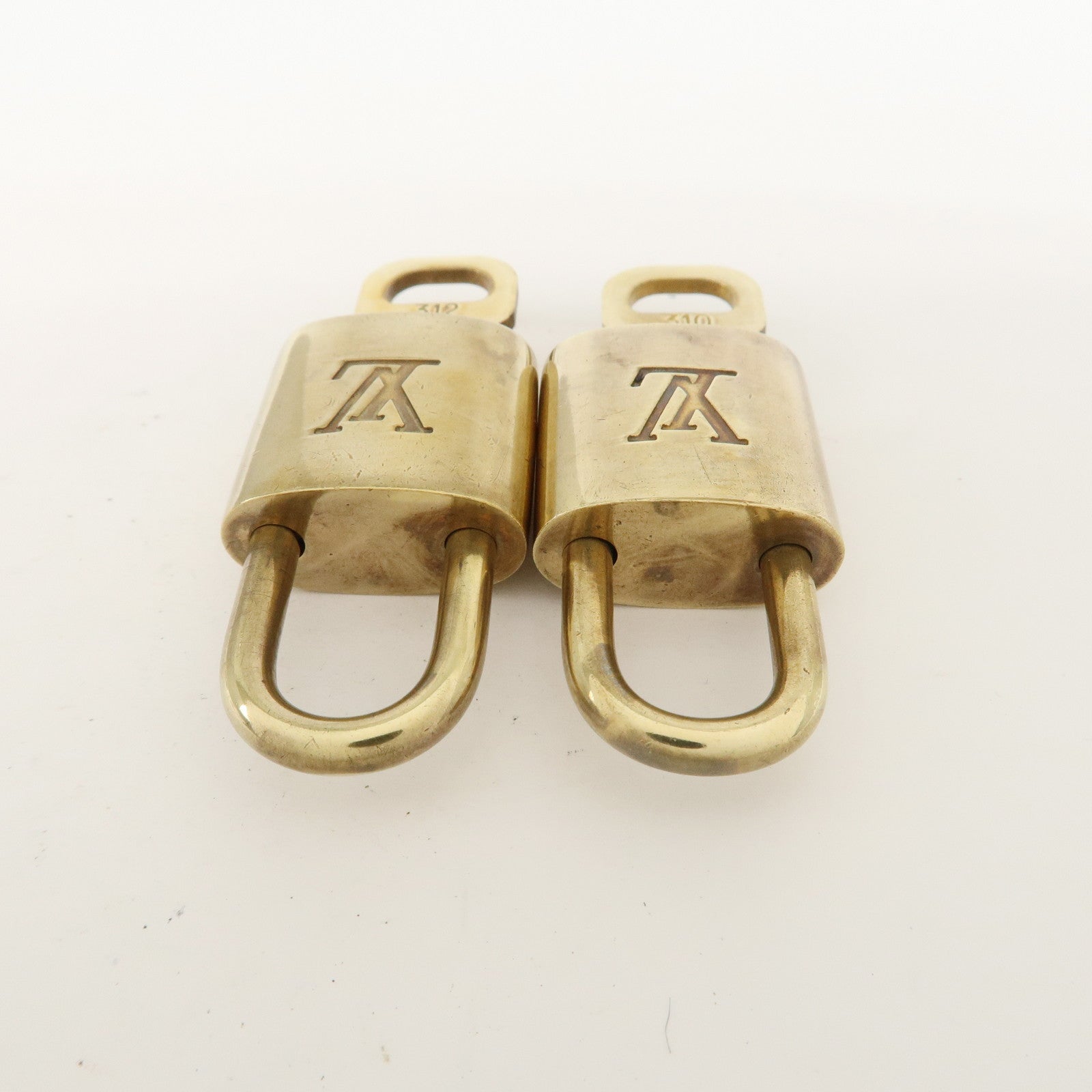 Louis Vuitton Set of 10 Lock & Key Cadena Key Lock Metal Gold