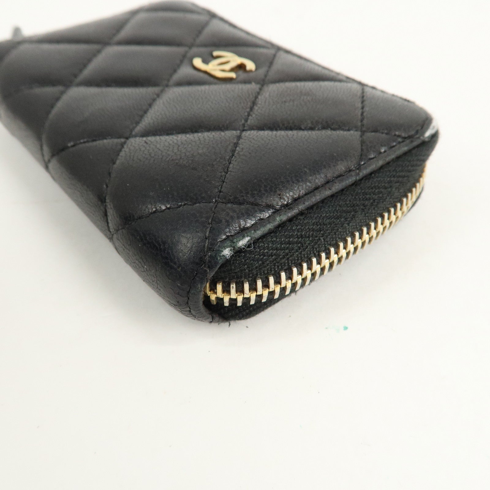 CHANEL Matelasse Lamb Skin Zip Around Coin Case Black A69271 Used