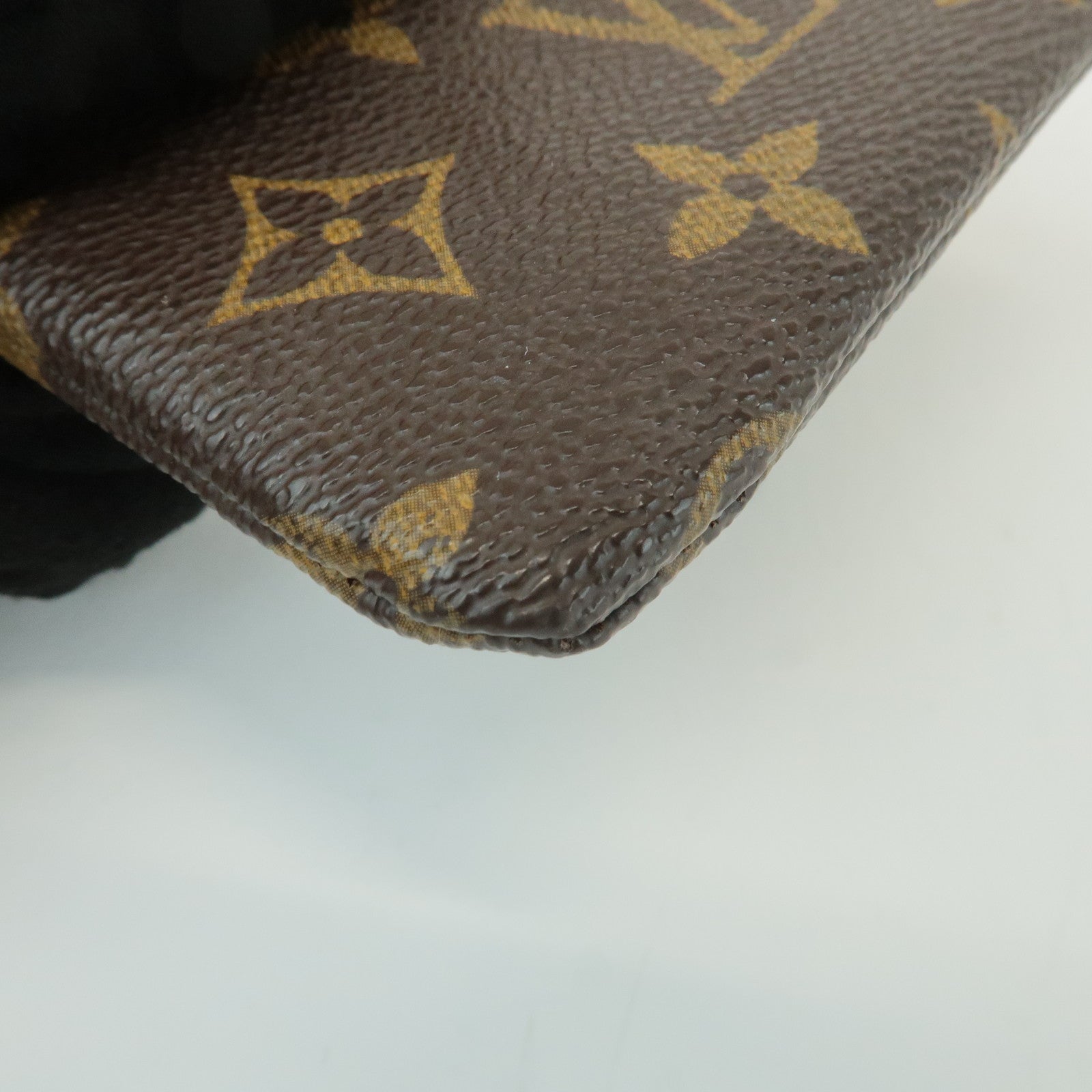 Louis Vuitton Monogram Pochette Cles Coin Case Key Case  M62650