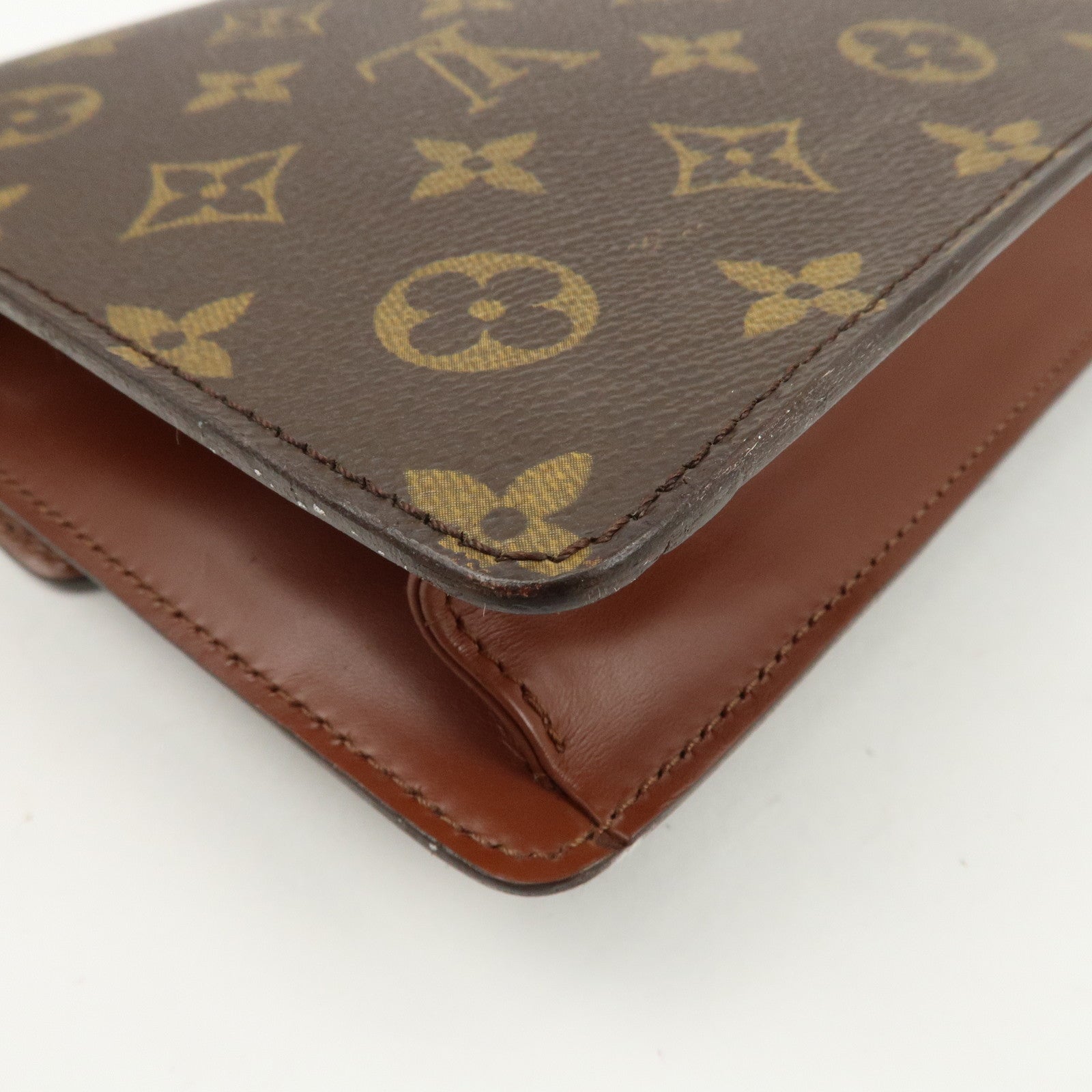 Louis Vuitton Monogram Canvas Chaillot Clutch Bag M51788