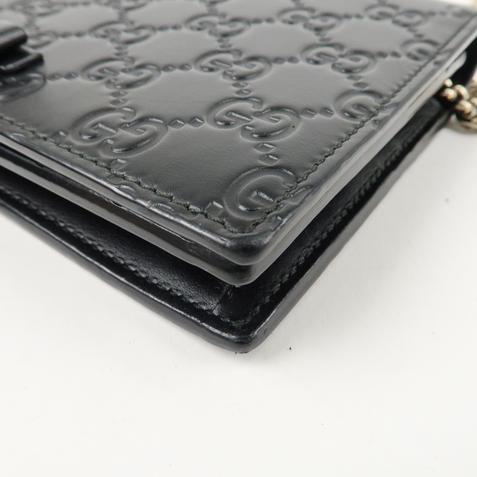 GUCCI Guccissima Leather Chain Wallet Black 431408