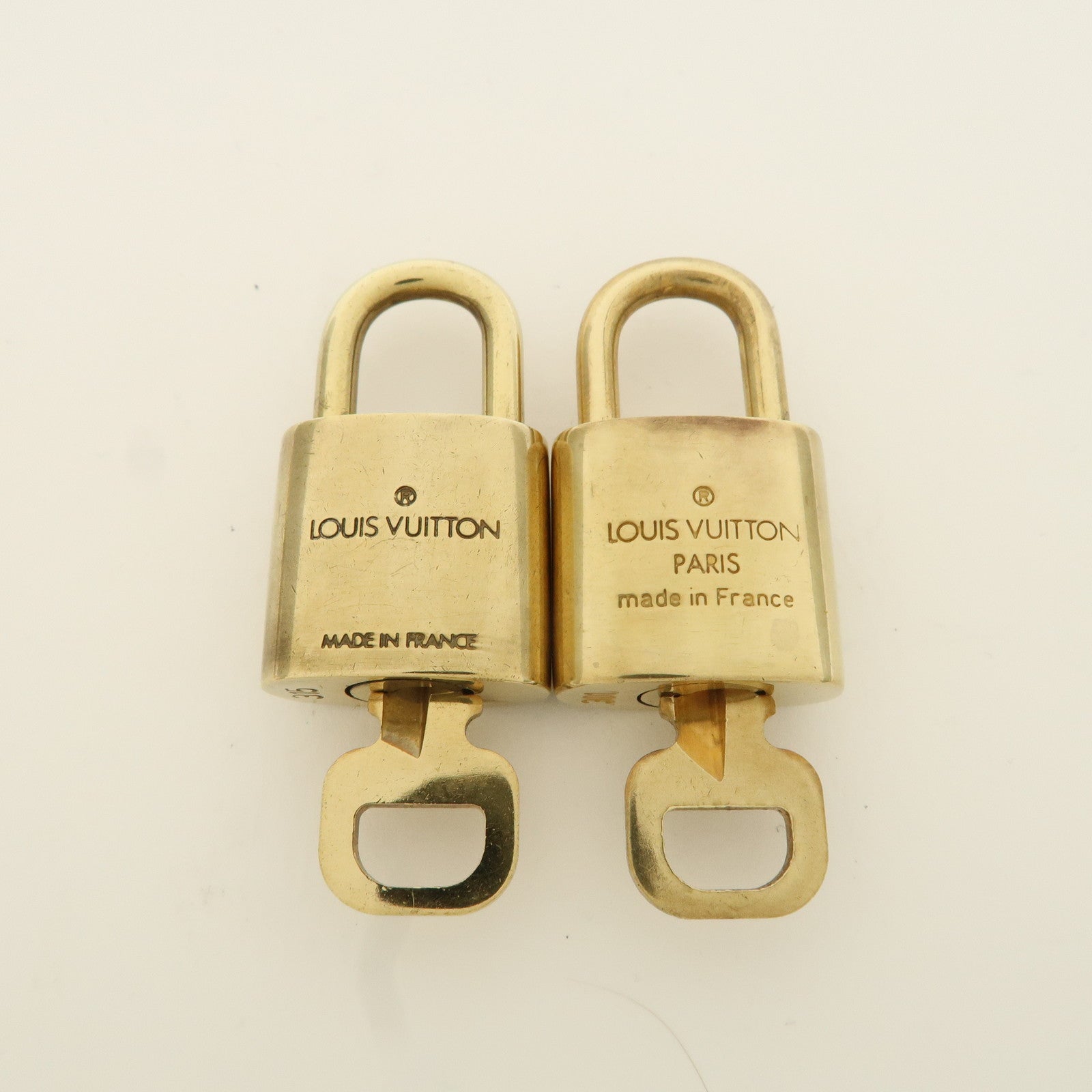 Louis Vuitton Set of 10 Lock & Key Cadena Key Lock Metal Gold Used