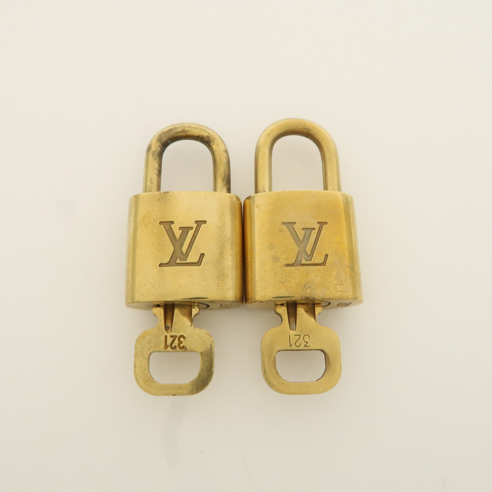 Louis Vuitton Set of 10 Lock & Key Cadena Key Lock Metal Gold Used