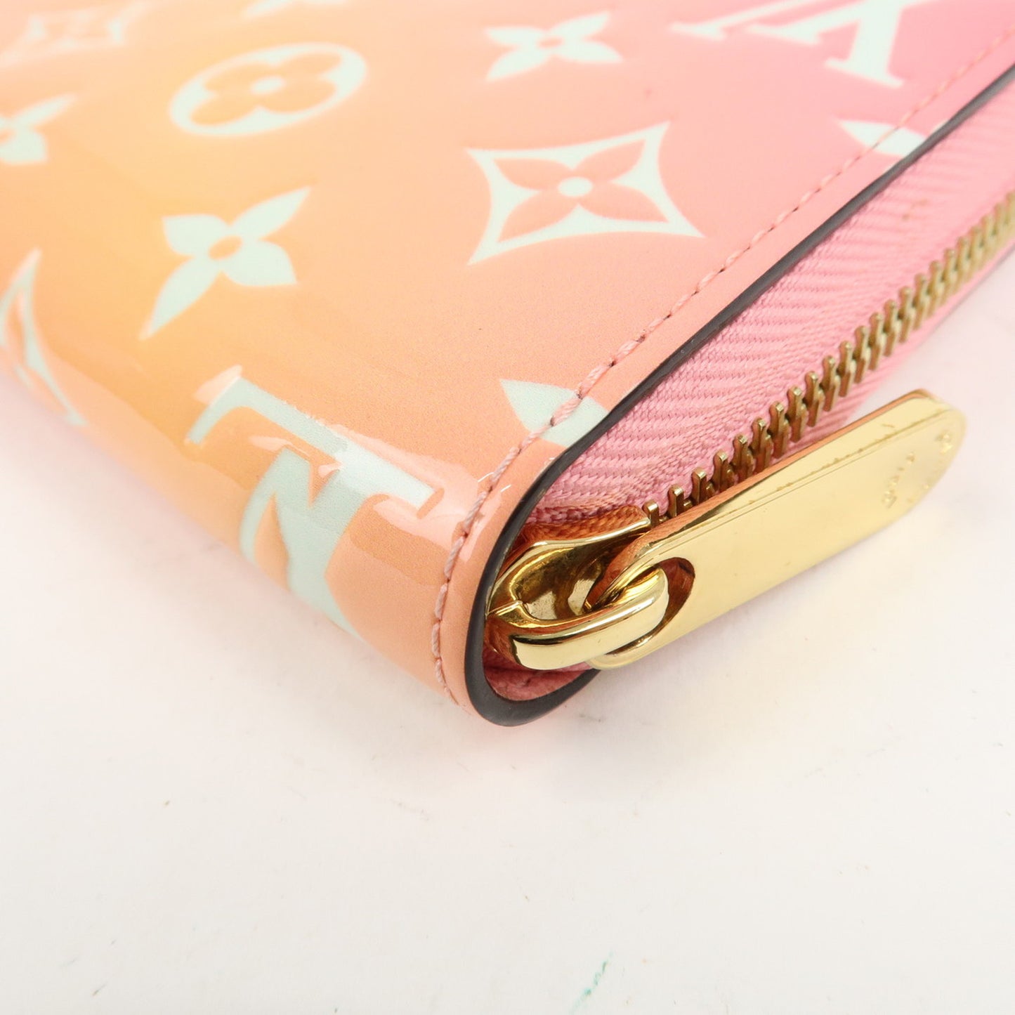 Louis Vuitton Monogram Vernis Zippy Wallet Sunrise Gradient