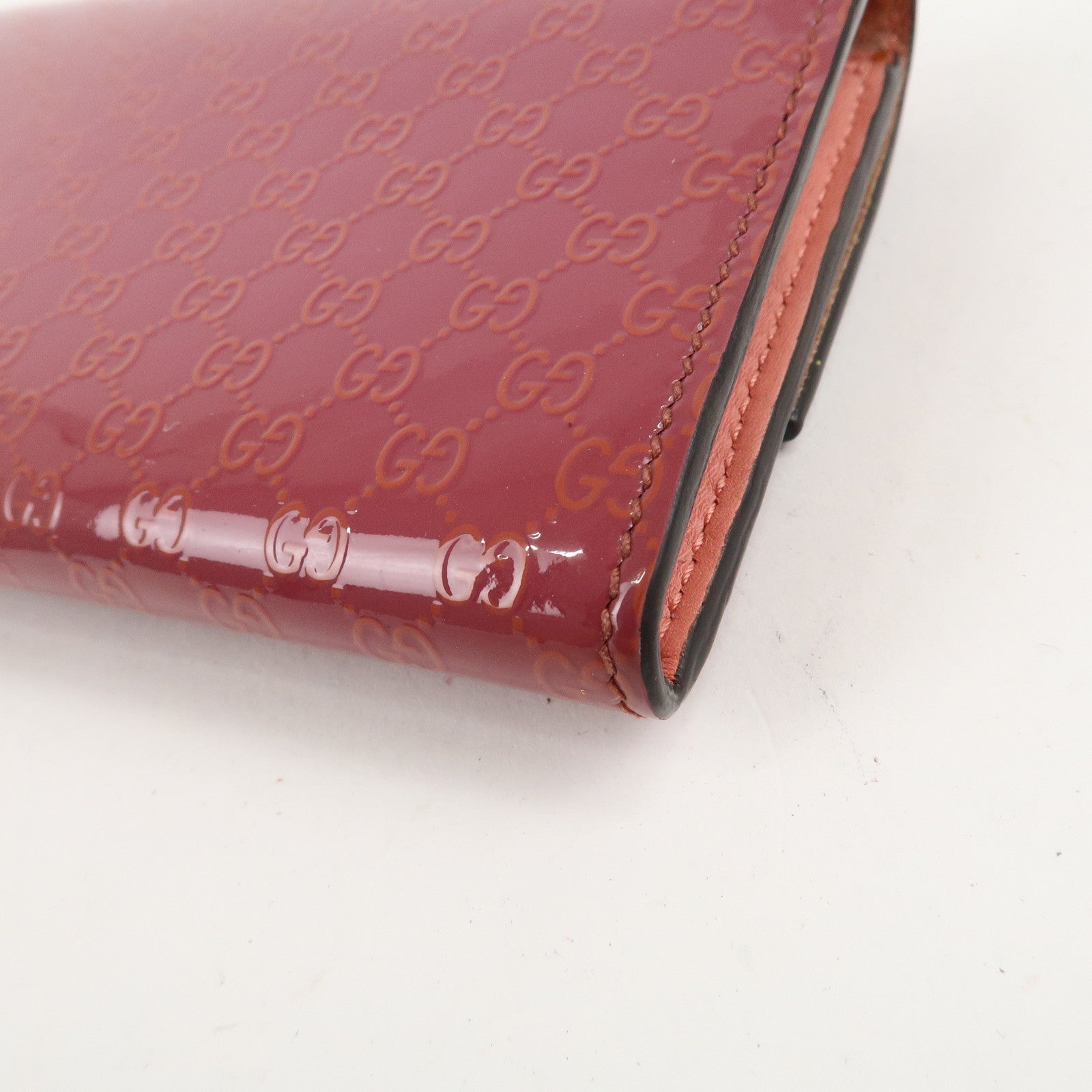 GUCCI Lovely Heart Patent Leather Bi-fold Long Wallet 251861