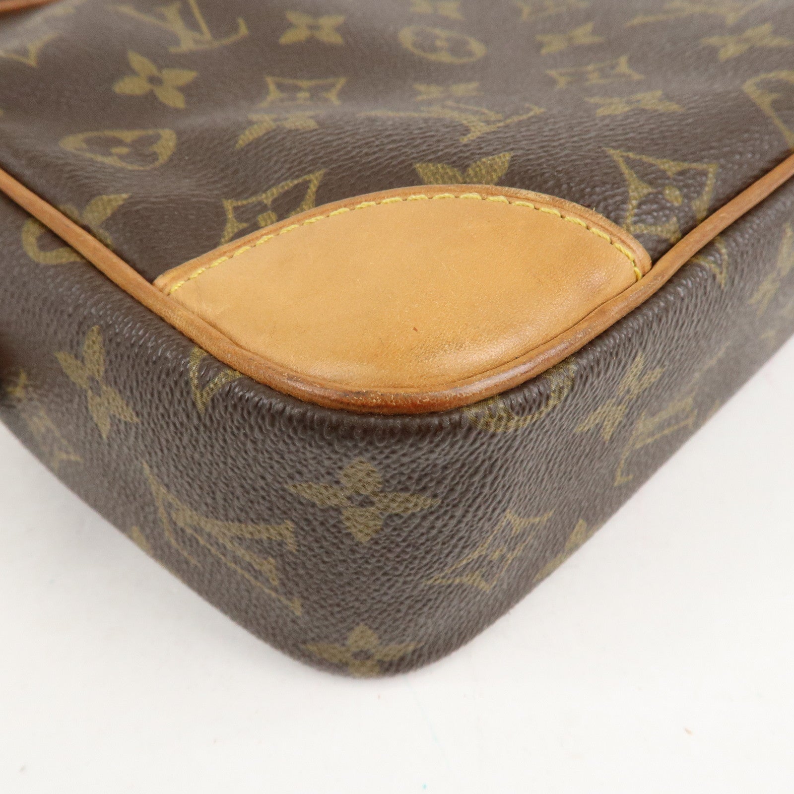 Louis Vuitton Monogram Compiegne 28 Pouch Clutch Bag M51845