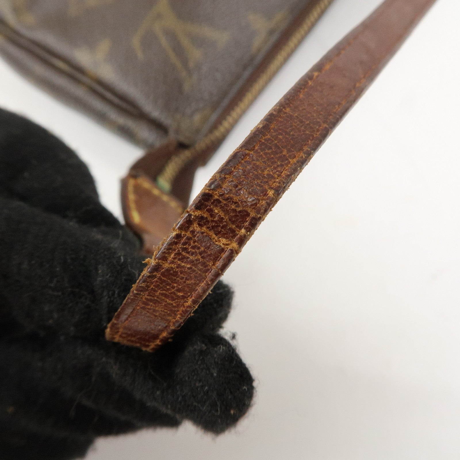 Louis Vuitton Monogram Pochette Accessoires Pouch M51980 Used