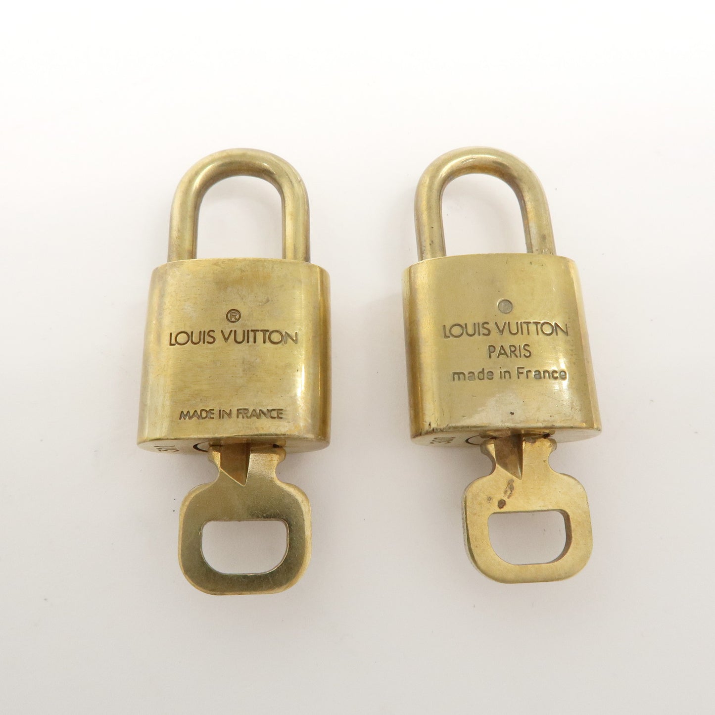 Louis Vuitton Set of 10 Lock & Key Cadena Key Lock Gold