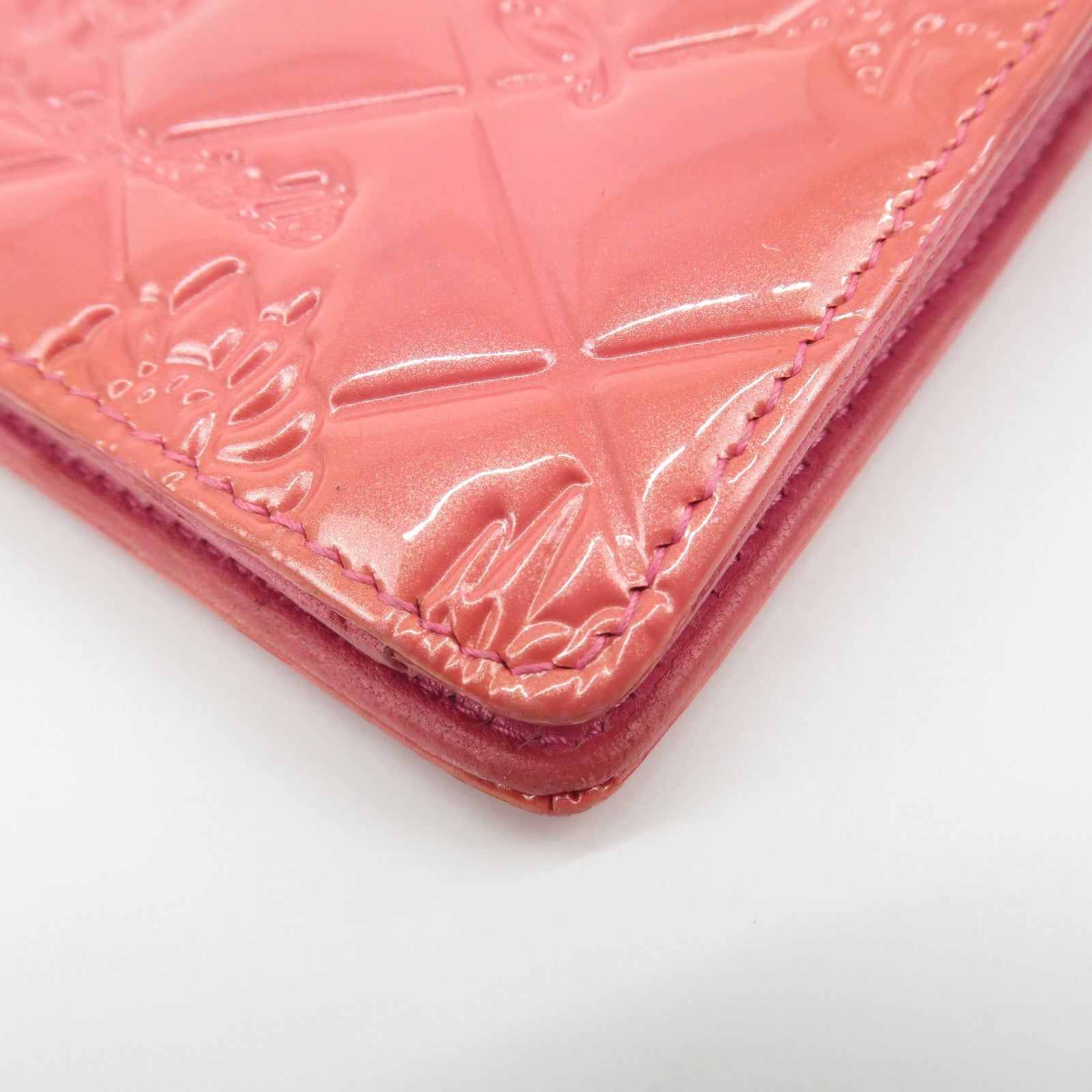 CHANEL Icon Line Patent Leather Bi-fold Wallet Pink