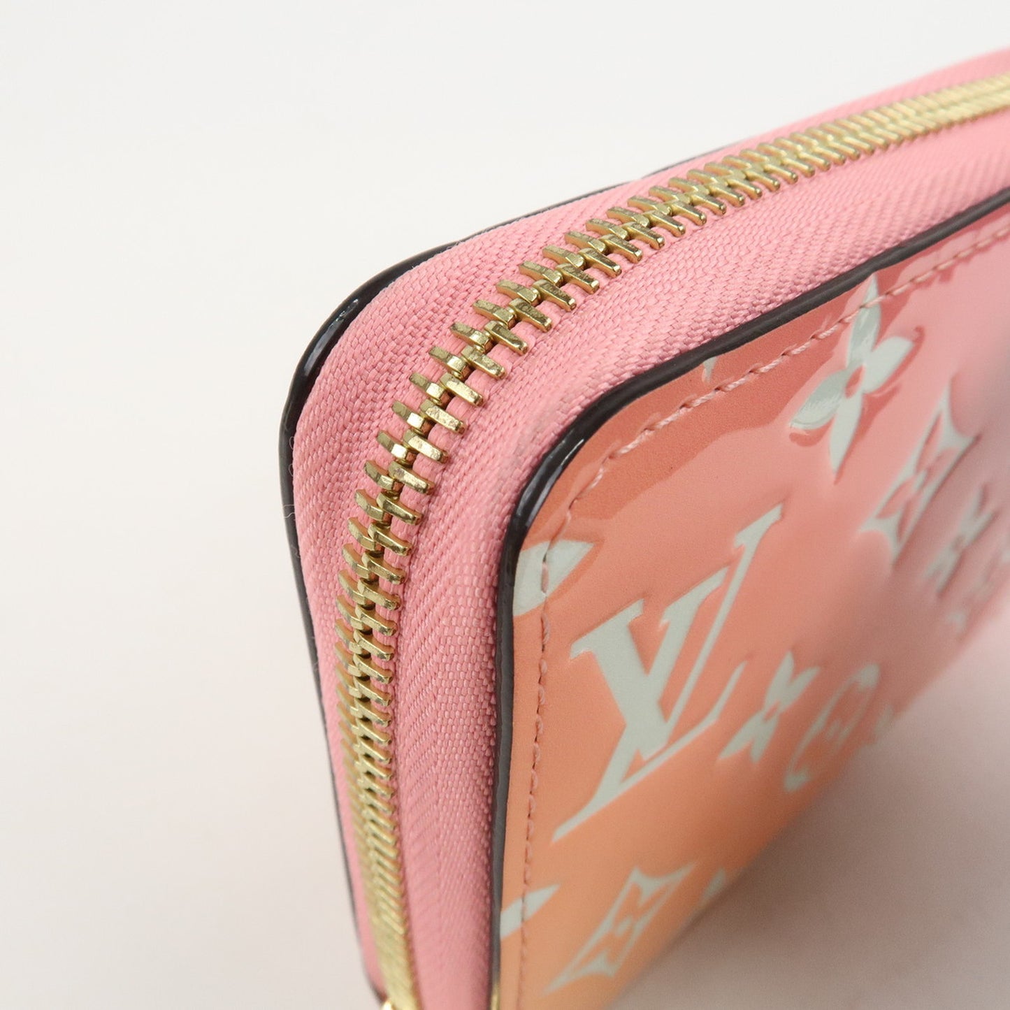 Louis Vuitton Monogram Vernis Zippy Wallet Sunrise Gradient