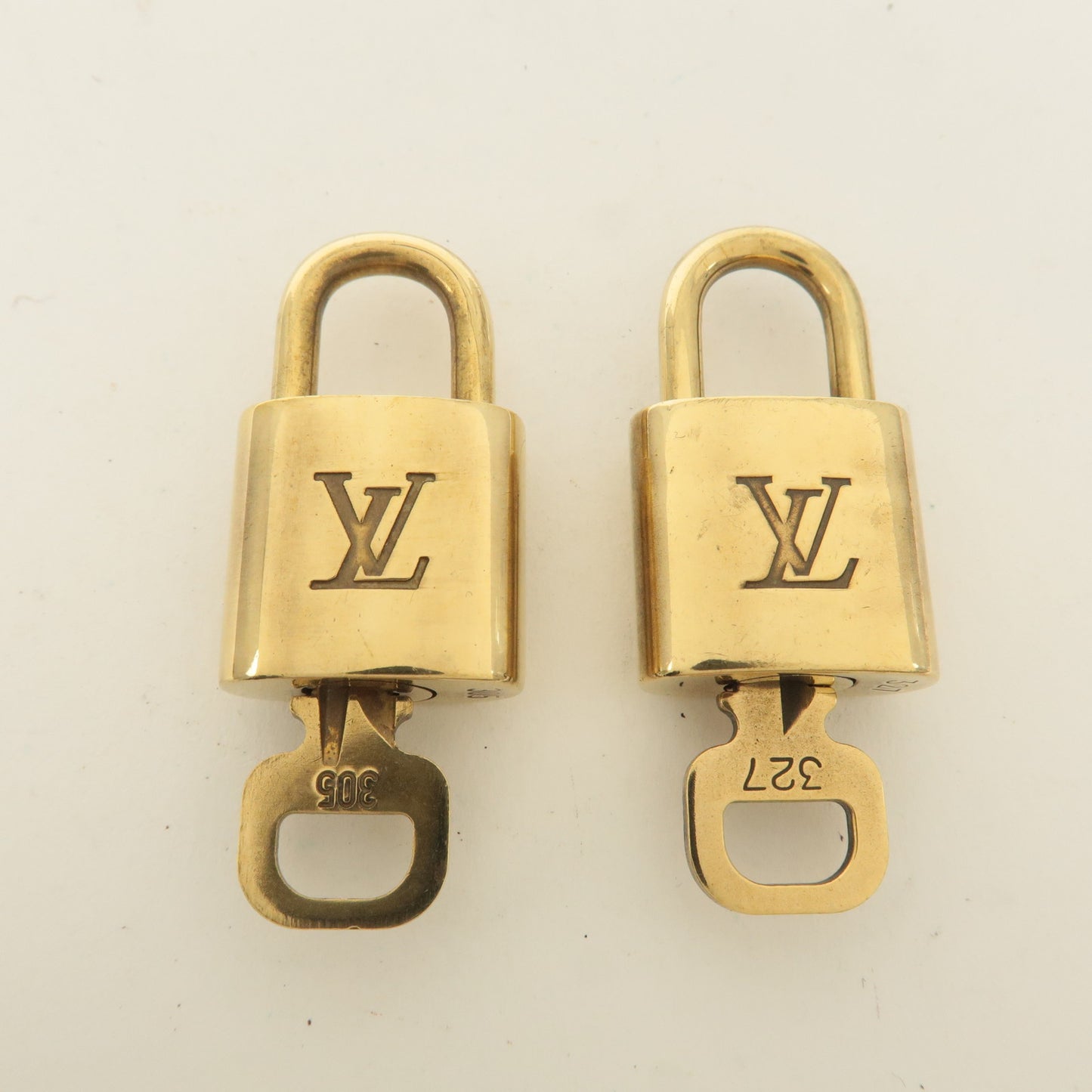 Louis Vuitton Set of 10 Lock & Key Cadena Key Lock Gold