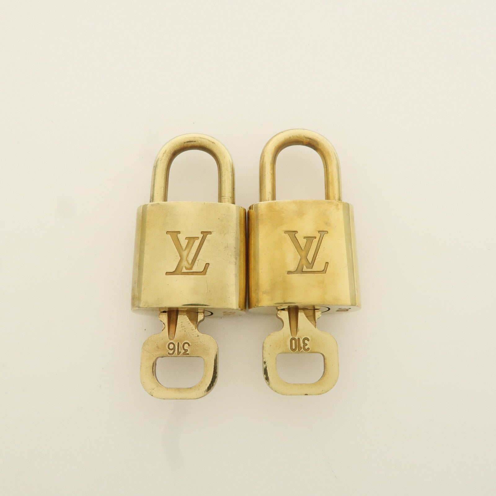 Louis Vuitton Set of 10 Lock & Key Cadena Key Lock Metal Gold Used