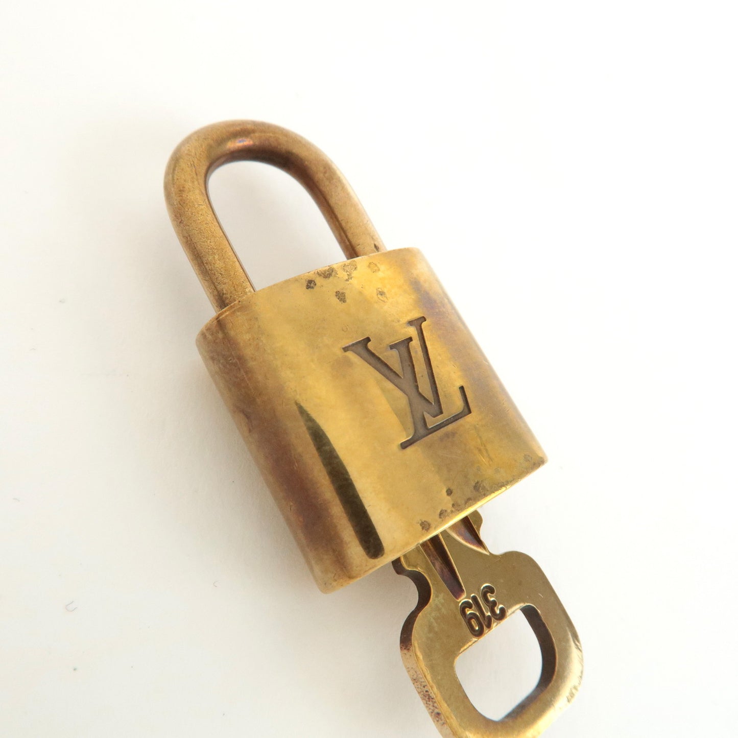 Louis Vuitton Set of 10 Lock & Key Cadena Key Lock Gold