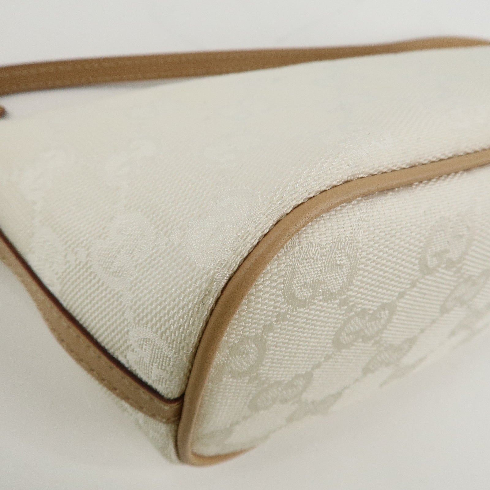 GUCCI Boat Bag GG Canvas Leather Hand Bag White Beige 039.1103 Used