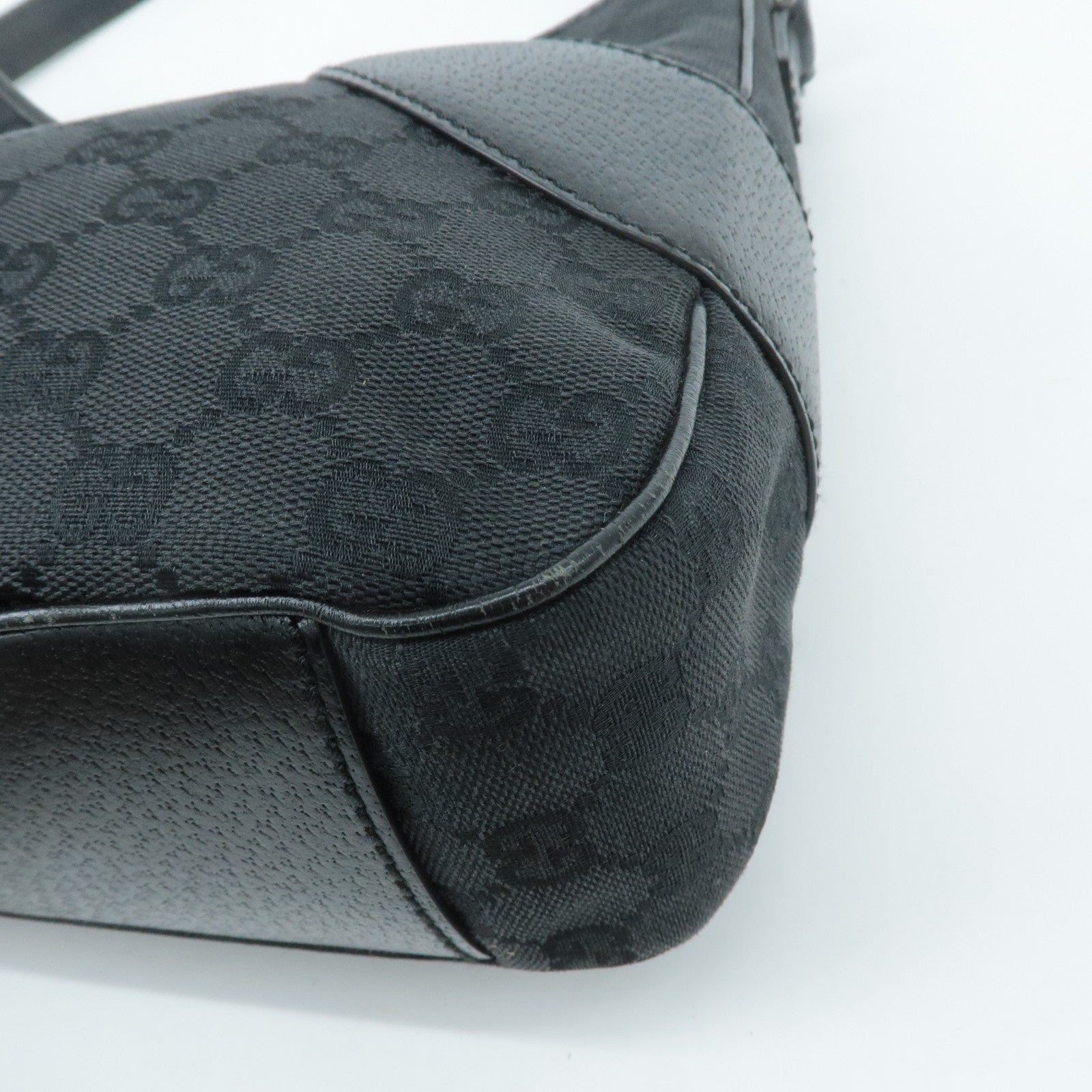 GUCCI GG Canvas Leather Shoulder Bag Black 113012 Used