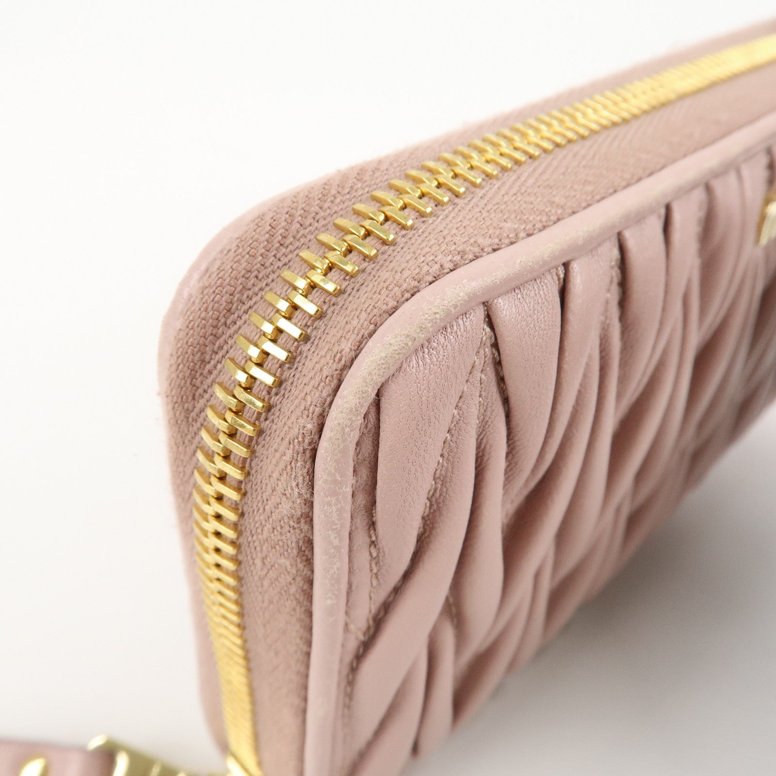 MIU MIU Matelasse Leather Round Zipper Long Wallet Pink Beige