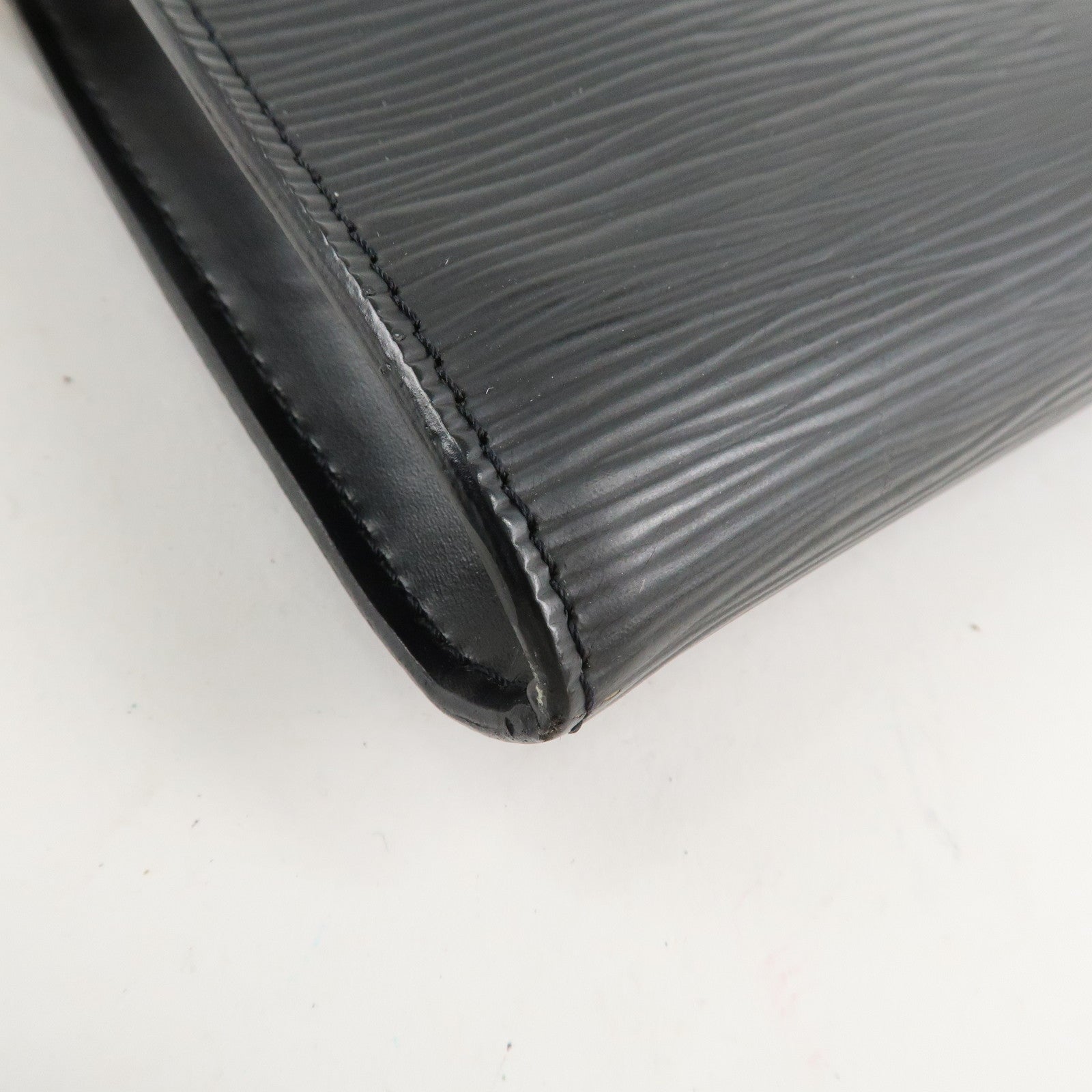 Louis Vuitton Epi Pochette Accessoires Pouch Noir Black M52942 Used