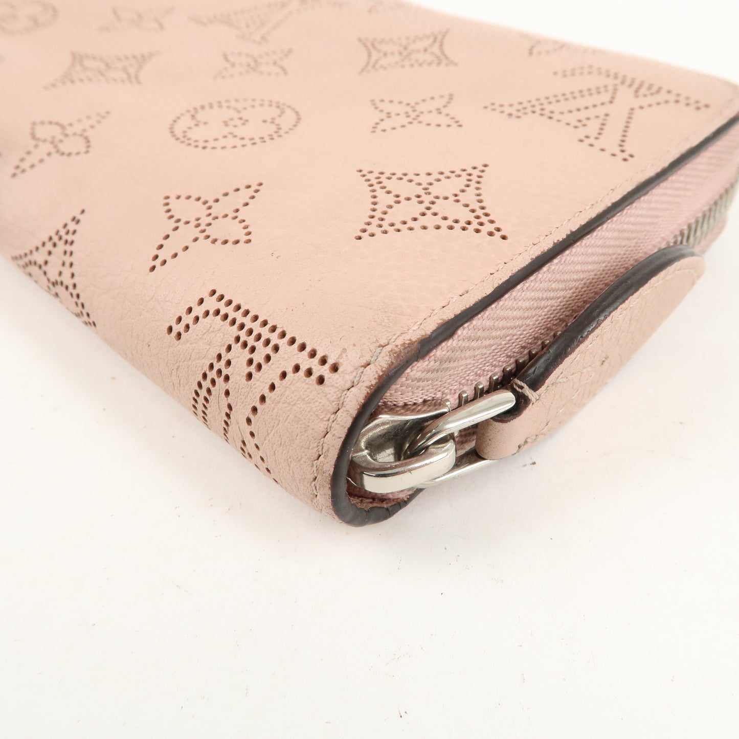 Louis Vuitton Monogram Mahina Zippy Wallet Rose Pink M61868