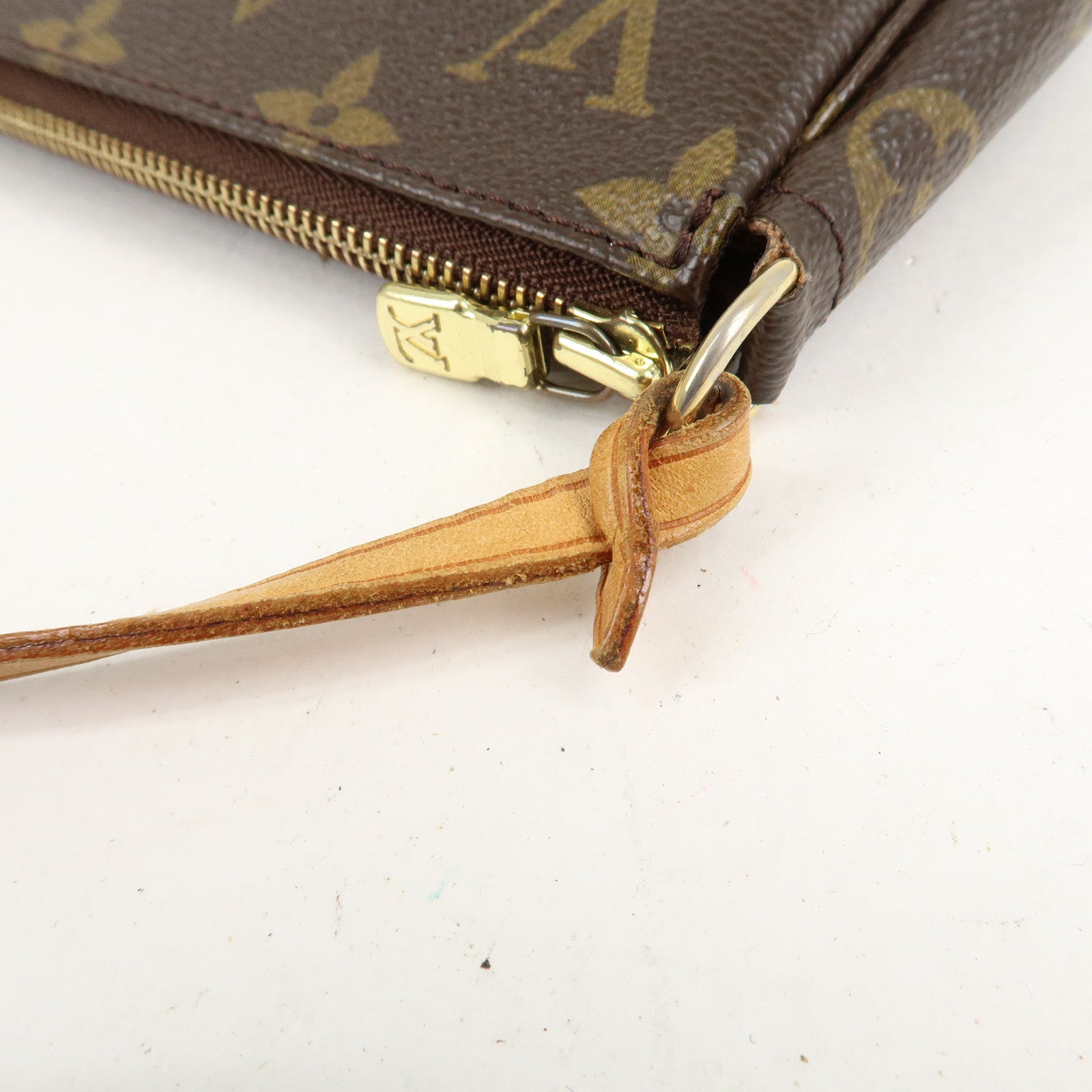 Louis Vuitton Monogram Pochette Accessoires Pouch M51980