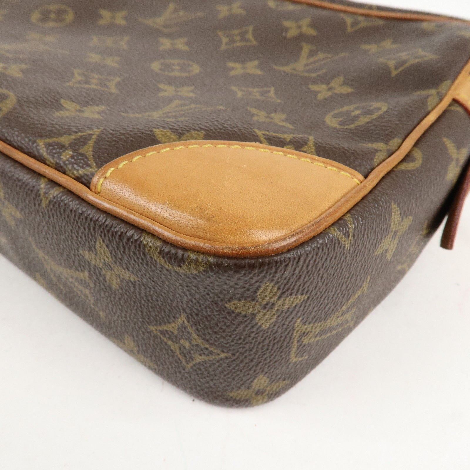 Louis Vuitton Monogram Compiegne 28 Pouch Clutch Bag M51845