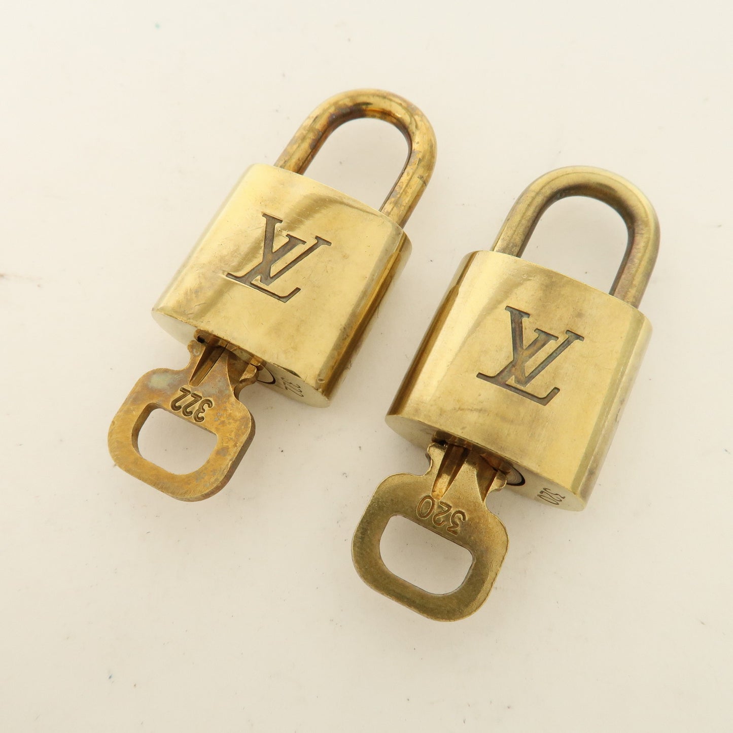 Louis Vuitton Set of 10 Lock & Key Cadena Key Lock Gold