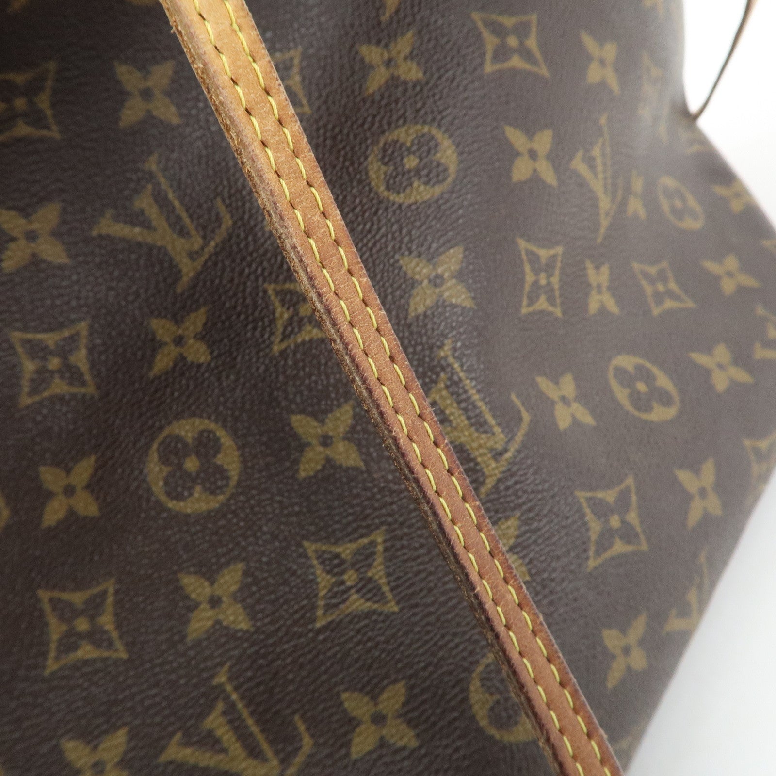 Louis Vuitton Monogram Neverfull MM Tote Bag Brown M40156