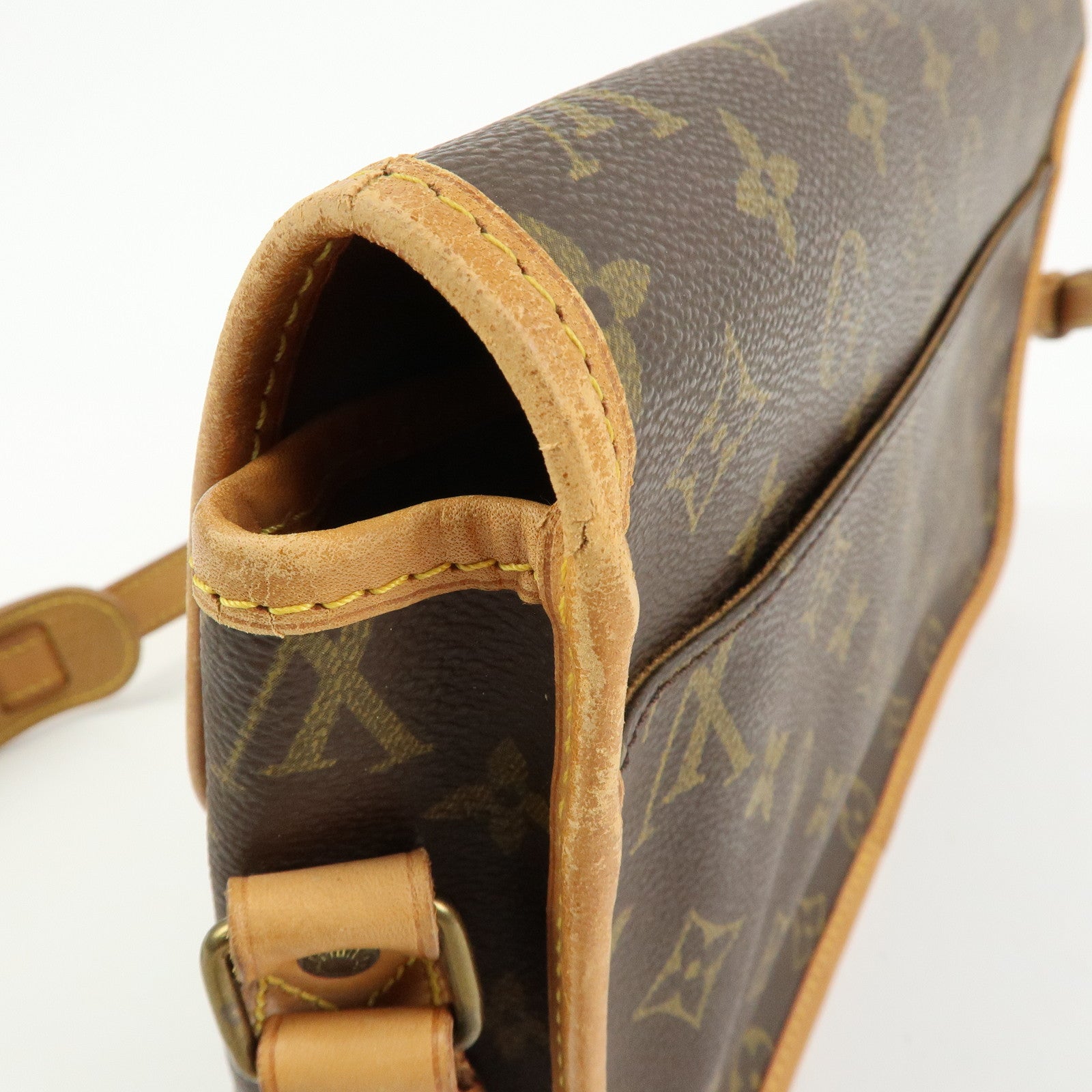Louis Vuitton Monogram Gibeciere MM Shoulder Bag M42247
