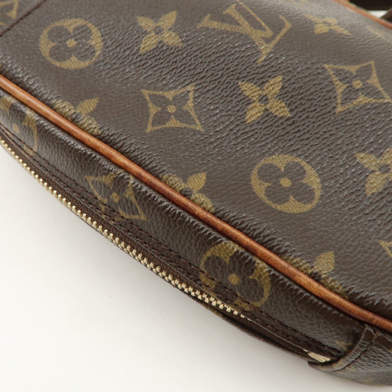 Louis Vuitton Monogram Pochette Gange Cross Body Bag M51870 Used