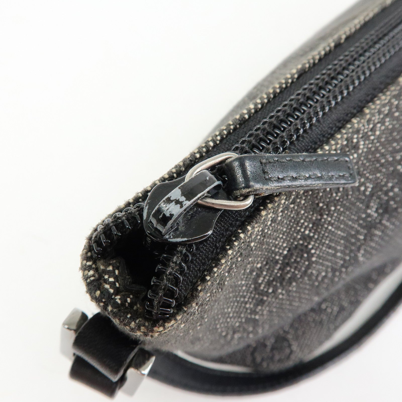 GUCCI Boat Bag GG Canvas Leather Accessory Pouch Black 07198