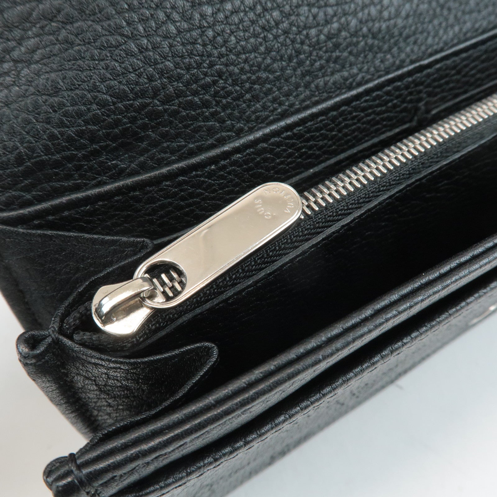 Louis Vuitton Monogram Mahina Portefeuille Iris Wallet Noir M60143 Used