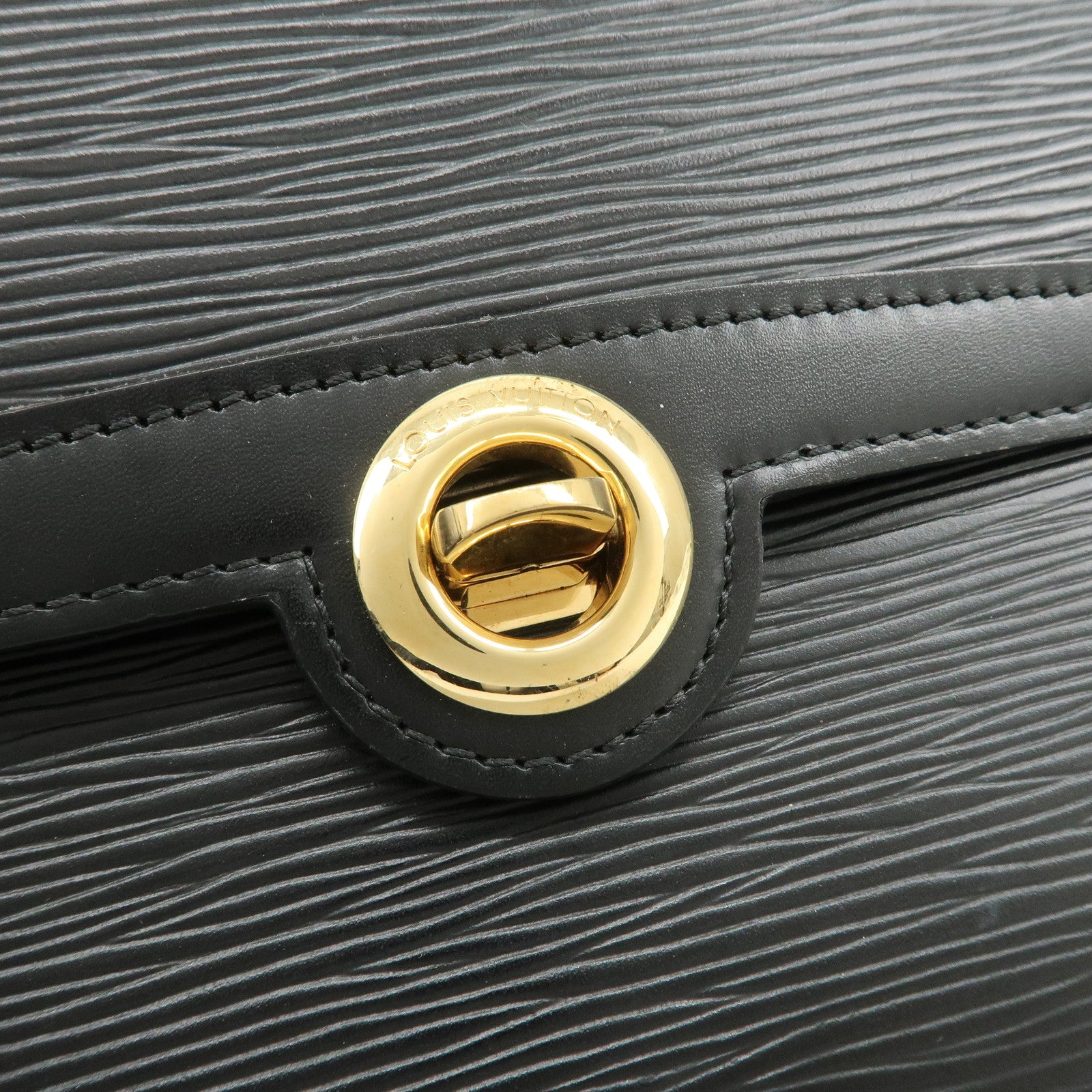 Louis Vuitton Epi Leather Arche Shoulder Crossbody Bag Noir M52572