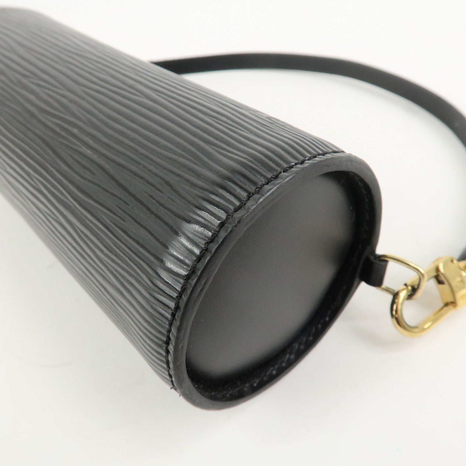 Louis Vuitton Epi Leather Mini Pouch For Soufflot Hand Bag Noir