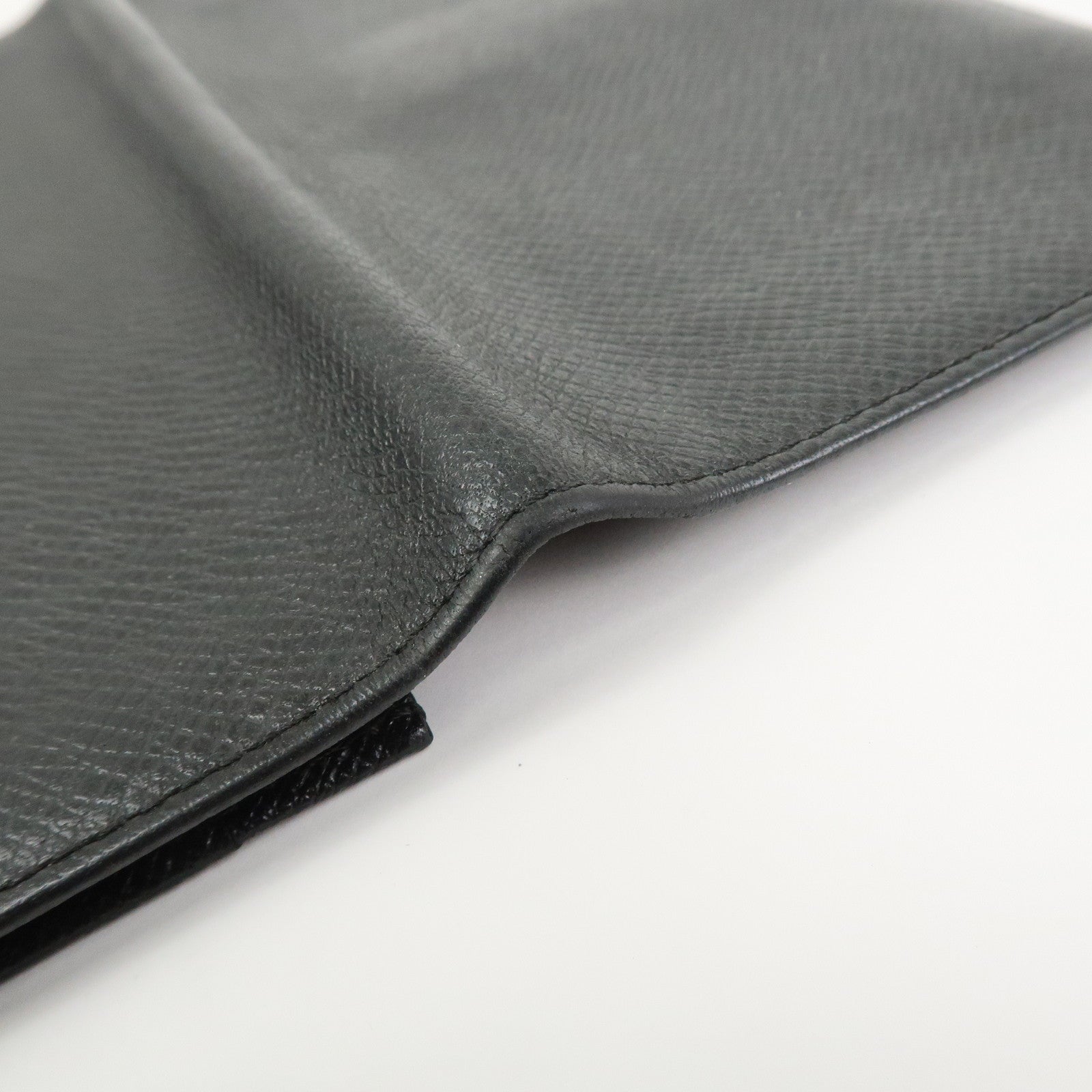 Louis Vuitton Taiga Porte Carte de Credit Yen Wallet Adoise M31002