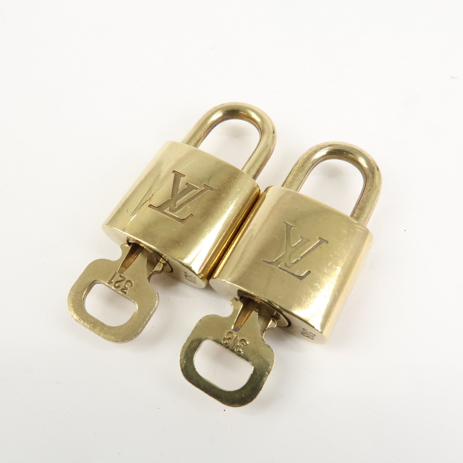 Louis Vuitton Set of 10 Lock & Key Cadena Key Lock Metal Gold Used