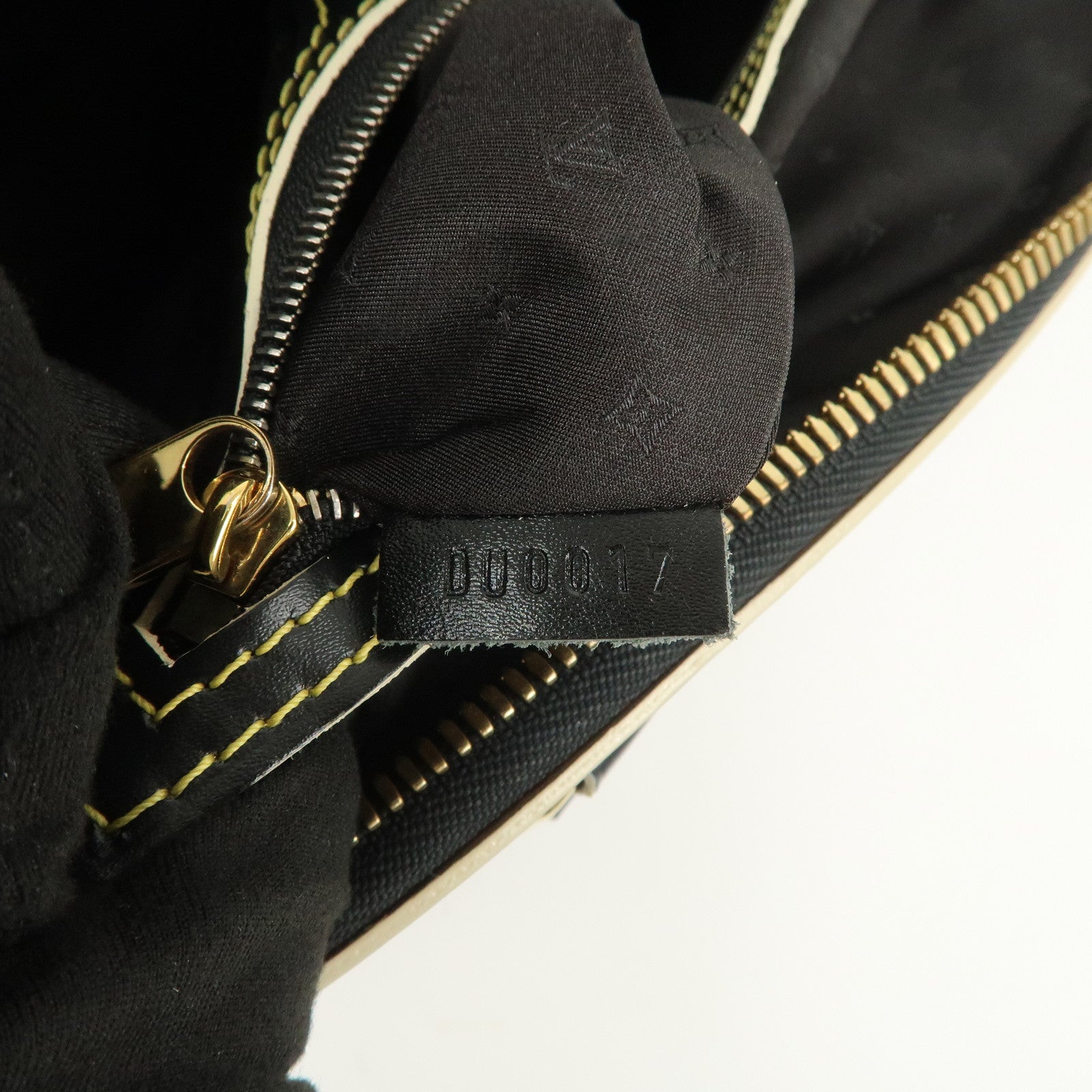 Louis Vuitton Suhari Leather Lock It MM Hand Bag Noir Black M91875