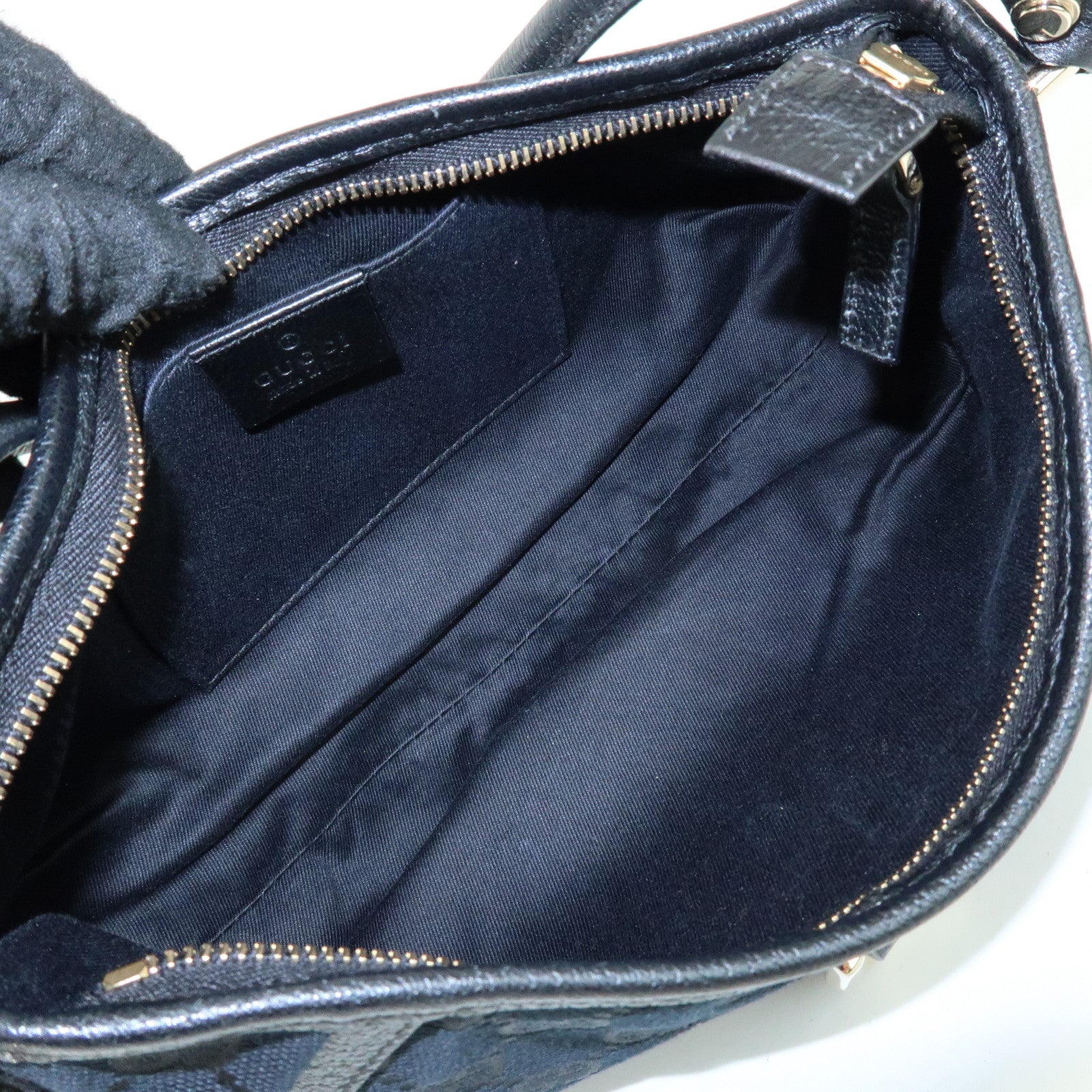 GUCCI Abbey GG Canvas Leather Pouch Shoulder Bag Hand Bag 130939