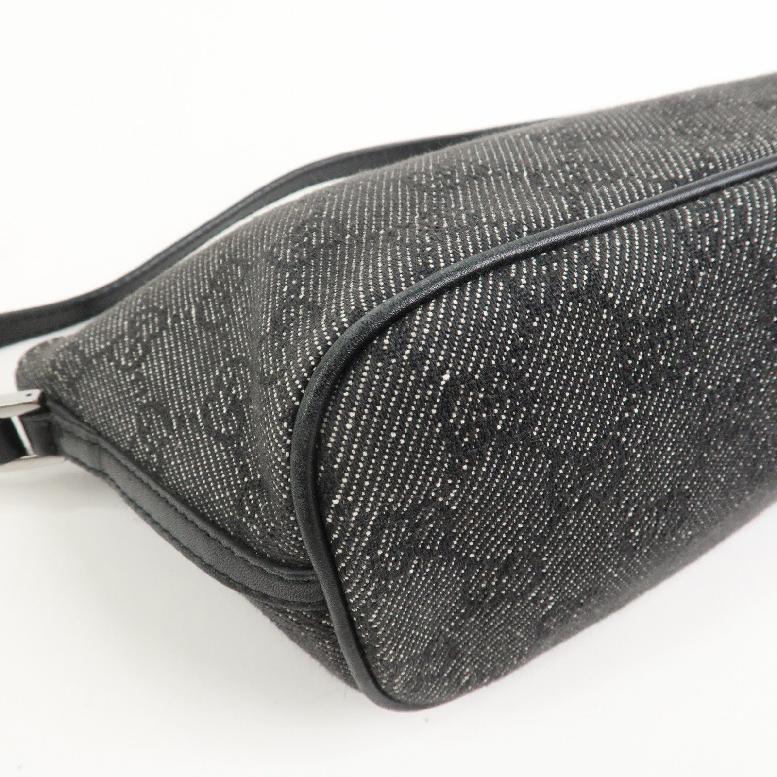 GUCCI Boat Bag GG Canvas Leather Accessory Pouch Black 07198