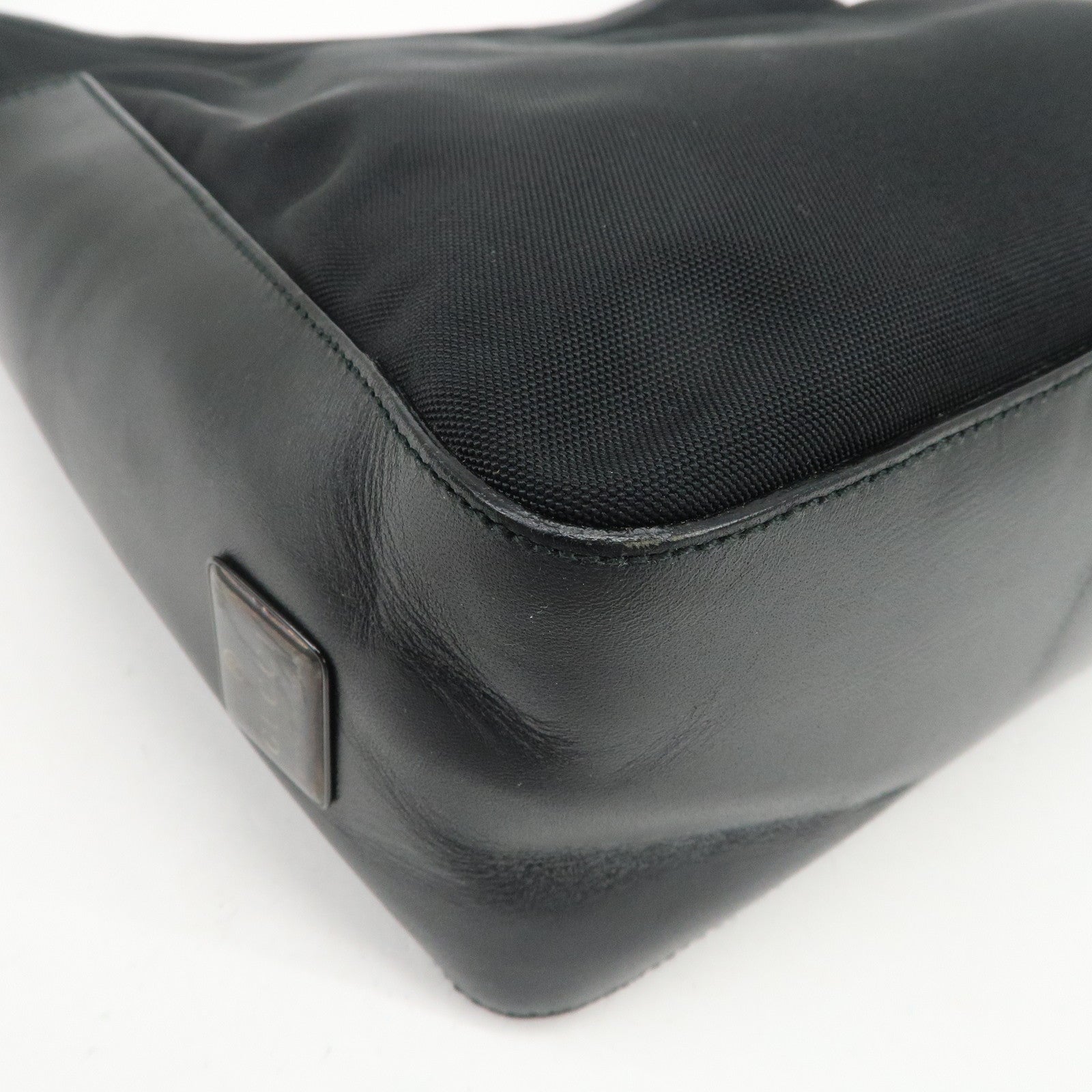 GUCCI Nylon Leather Shoulder Bag Hand Bag Black 001 ・3766