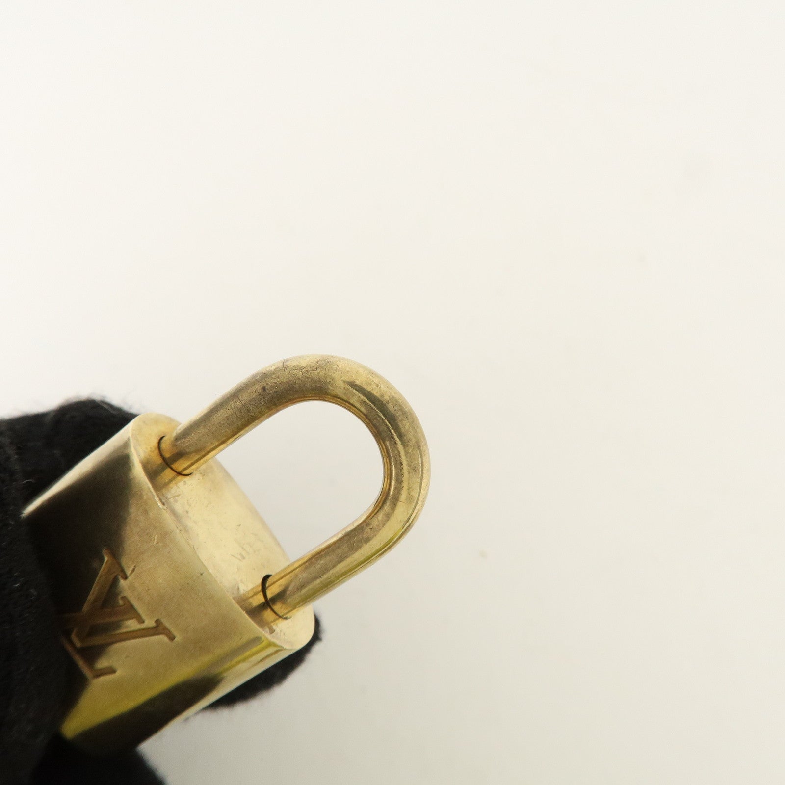 Louis Vuitton Set of 10 Lock & Key Cadena Key Lock Metal Gold Used