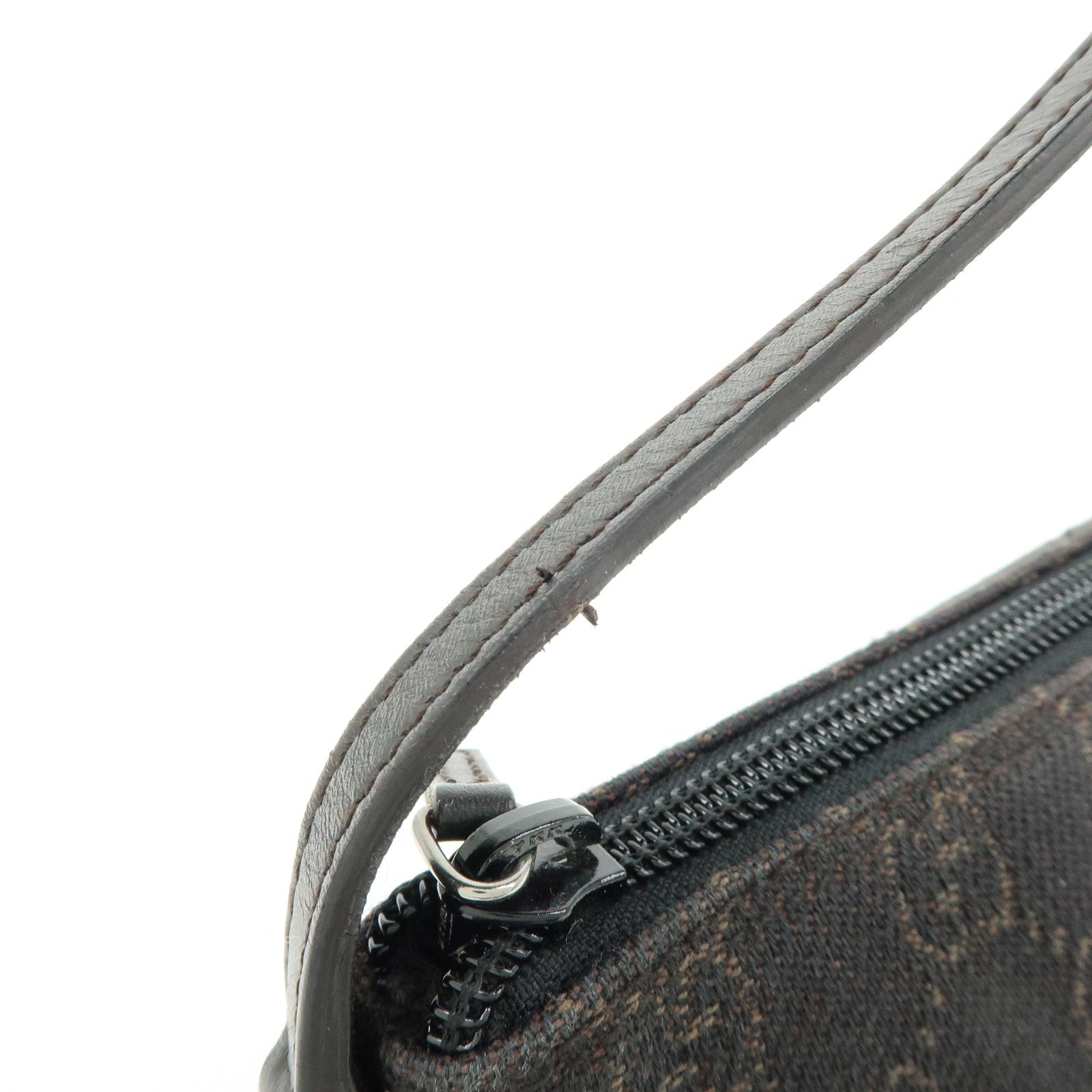 GUCCI Boat Bag GG Canvas Accessory Pouch Hand Bag Brown 07198