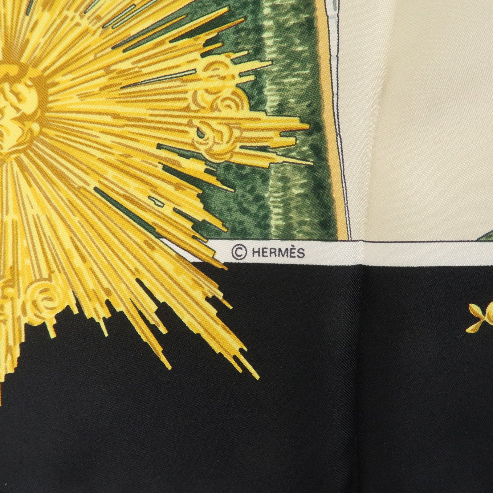 HERMES Carre 90 Silk 100% Scarf SANSSOUCY Gold Back Ivory Used