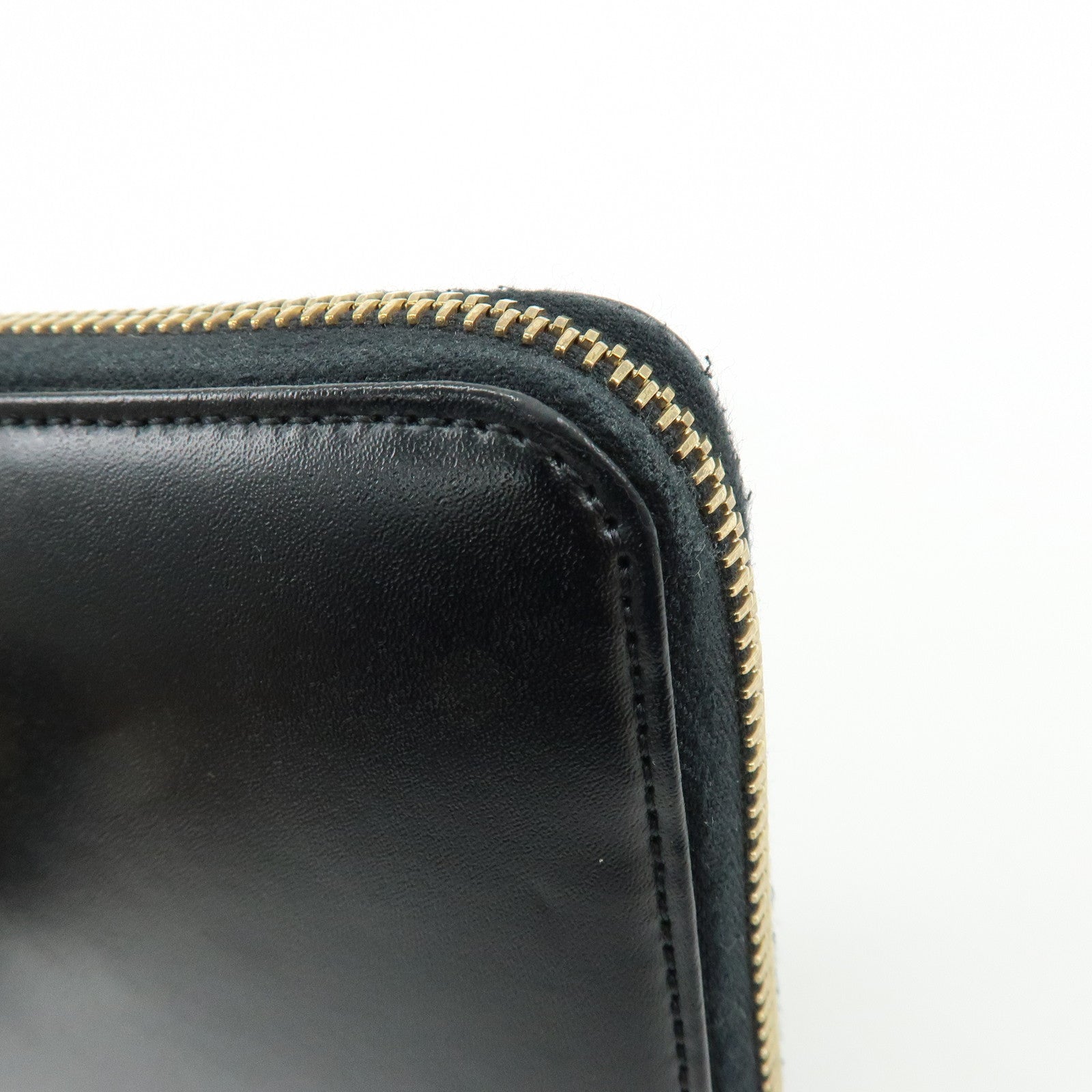 FENDI Leather Round Zippy Long Wallet Black 8M0299