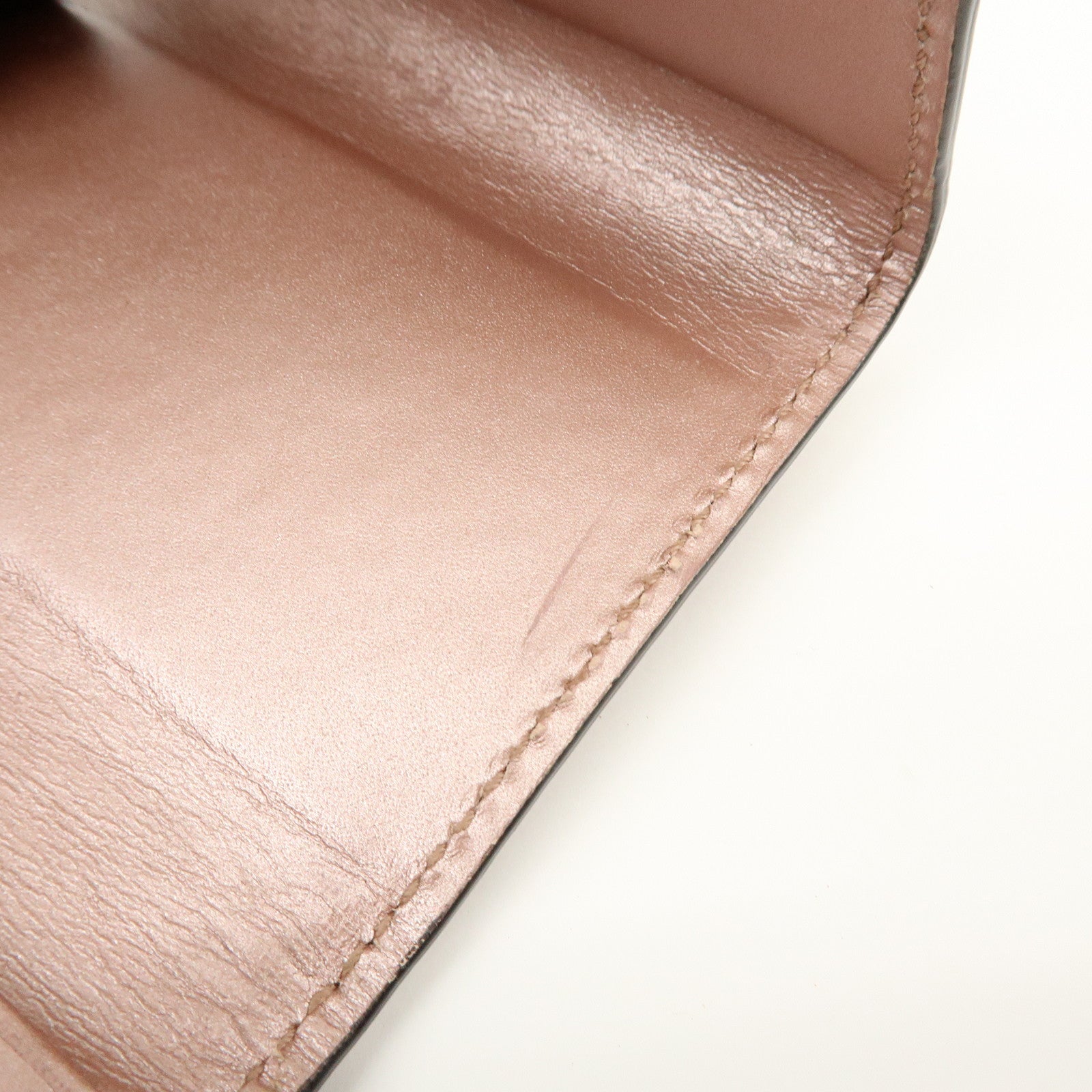 GUCCI Interlocking G Lovely Heart Guccissima Leather KeyCase 322322